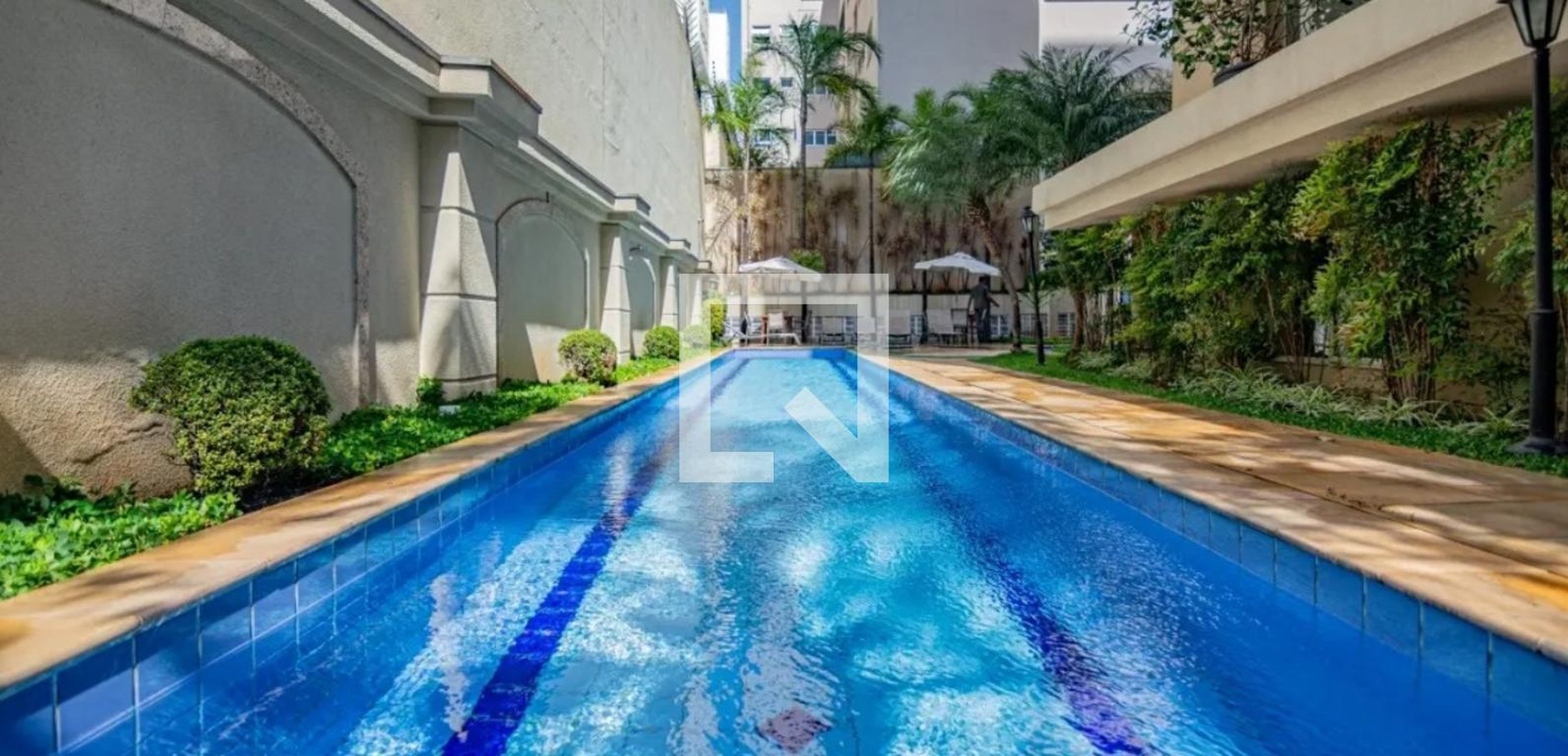 Piscina - Chateau d Avigon