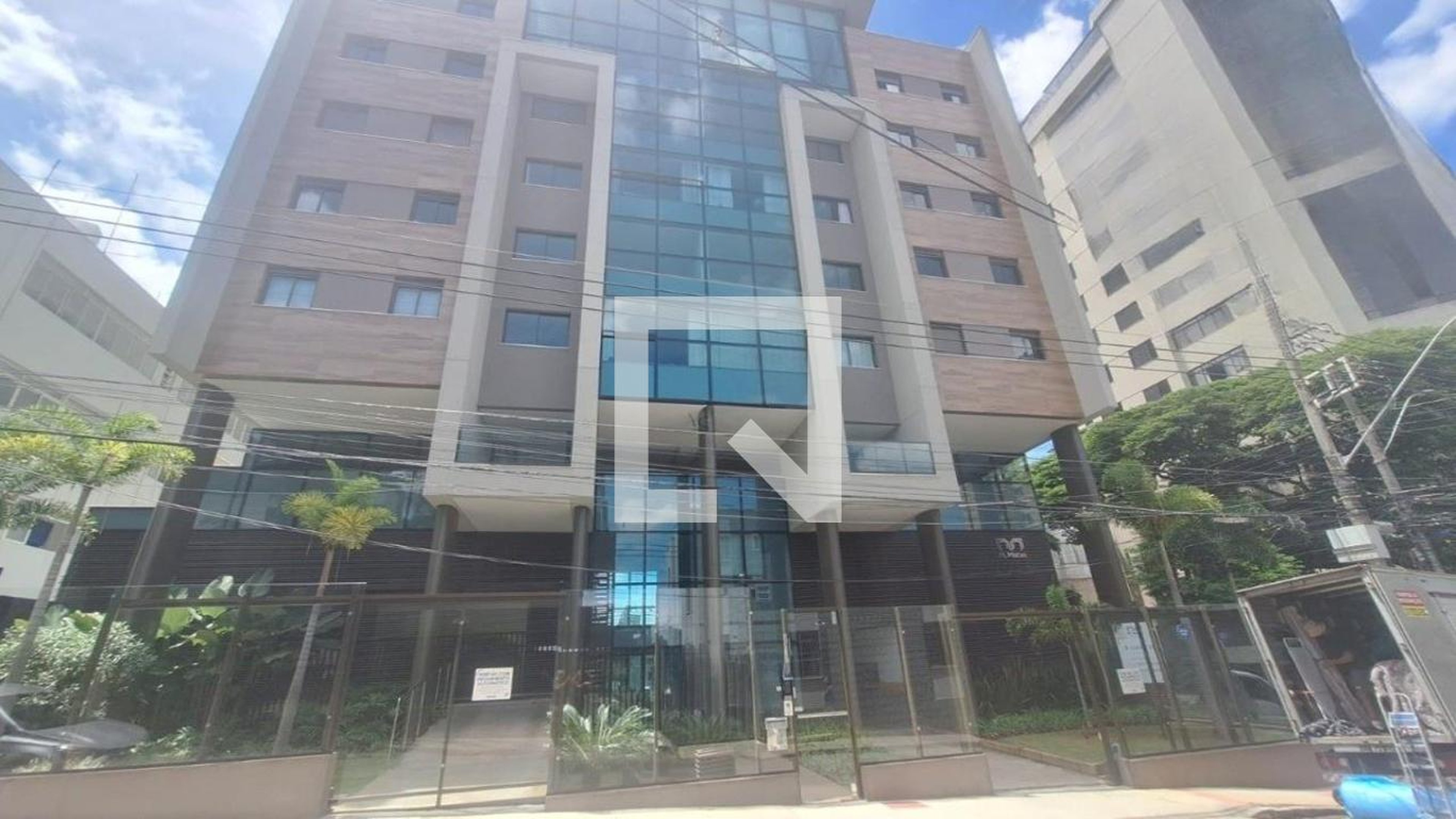 fachada do prédio Condomínio em Rua Bambuí, 893