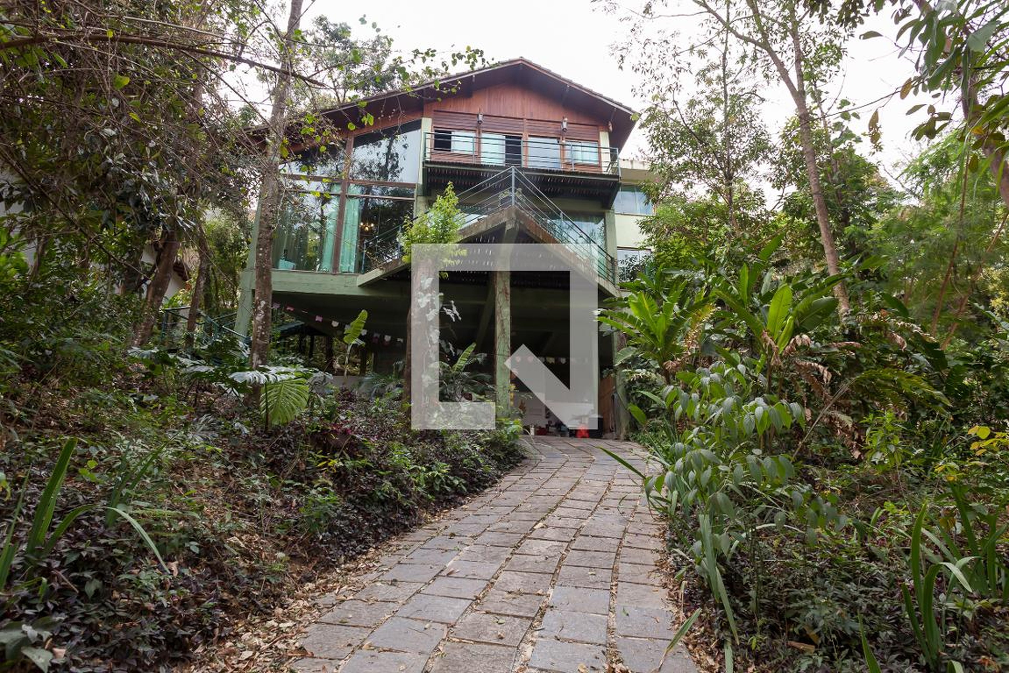 Fachada Condomínio em Alameda das Amoras, 75