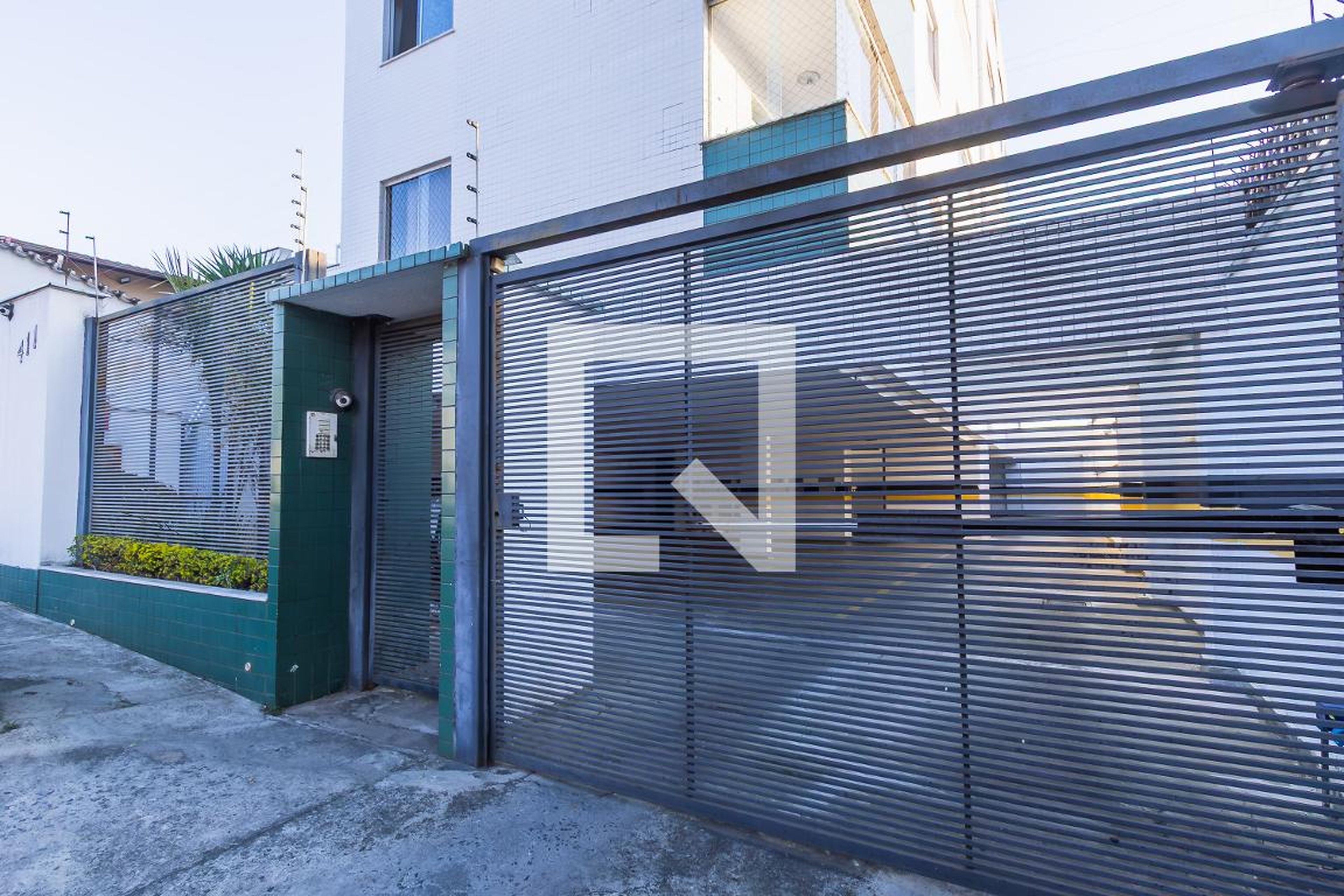 Fachada Condomínio em Rua Professor Ricardo Pinto, 411