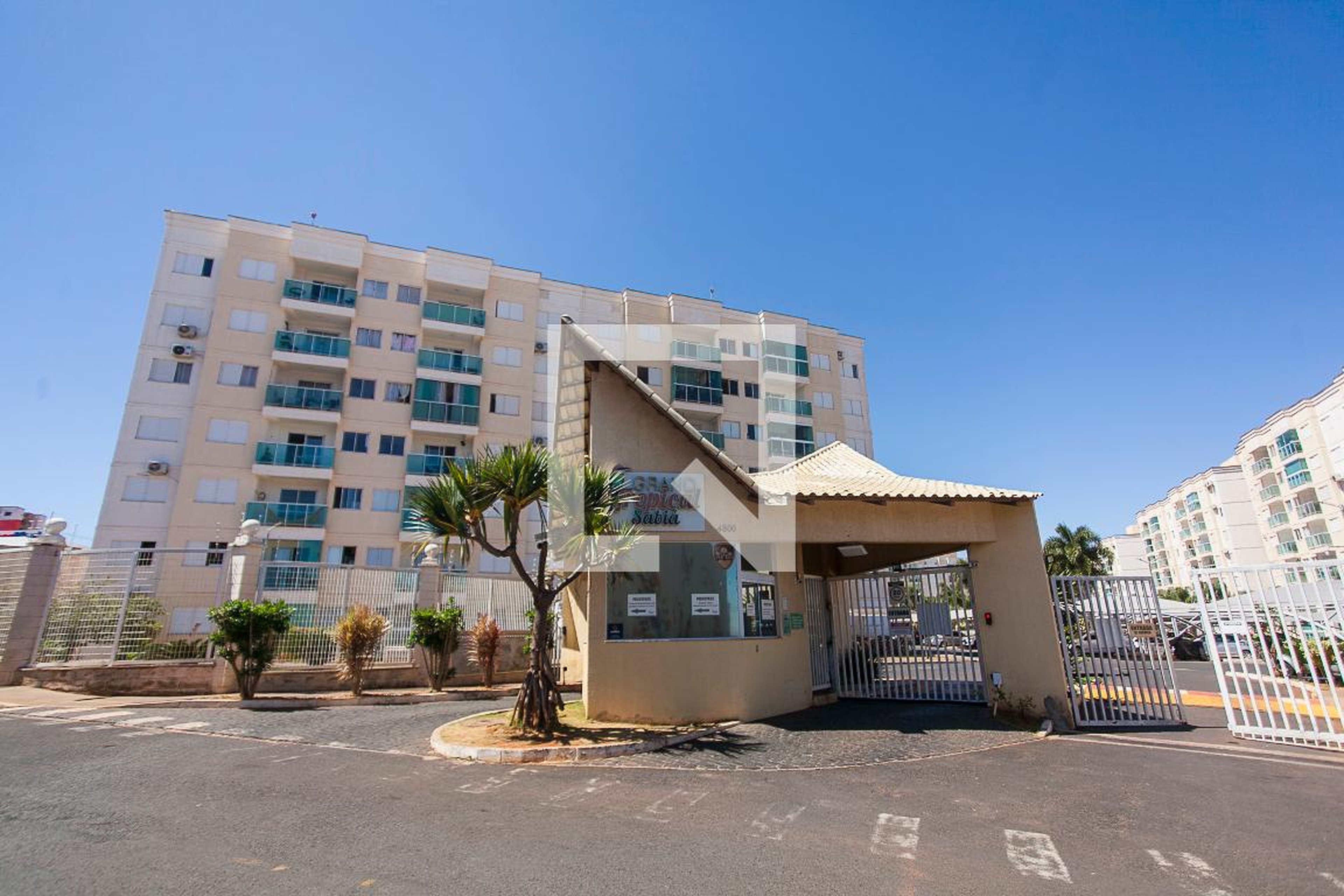Fachada do Condominio Condomínio Grand Tropical Sabiá