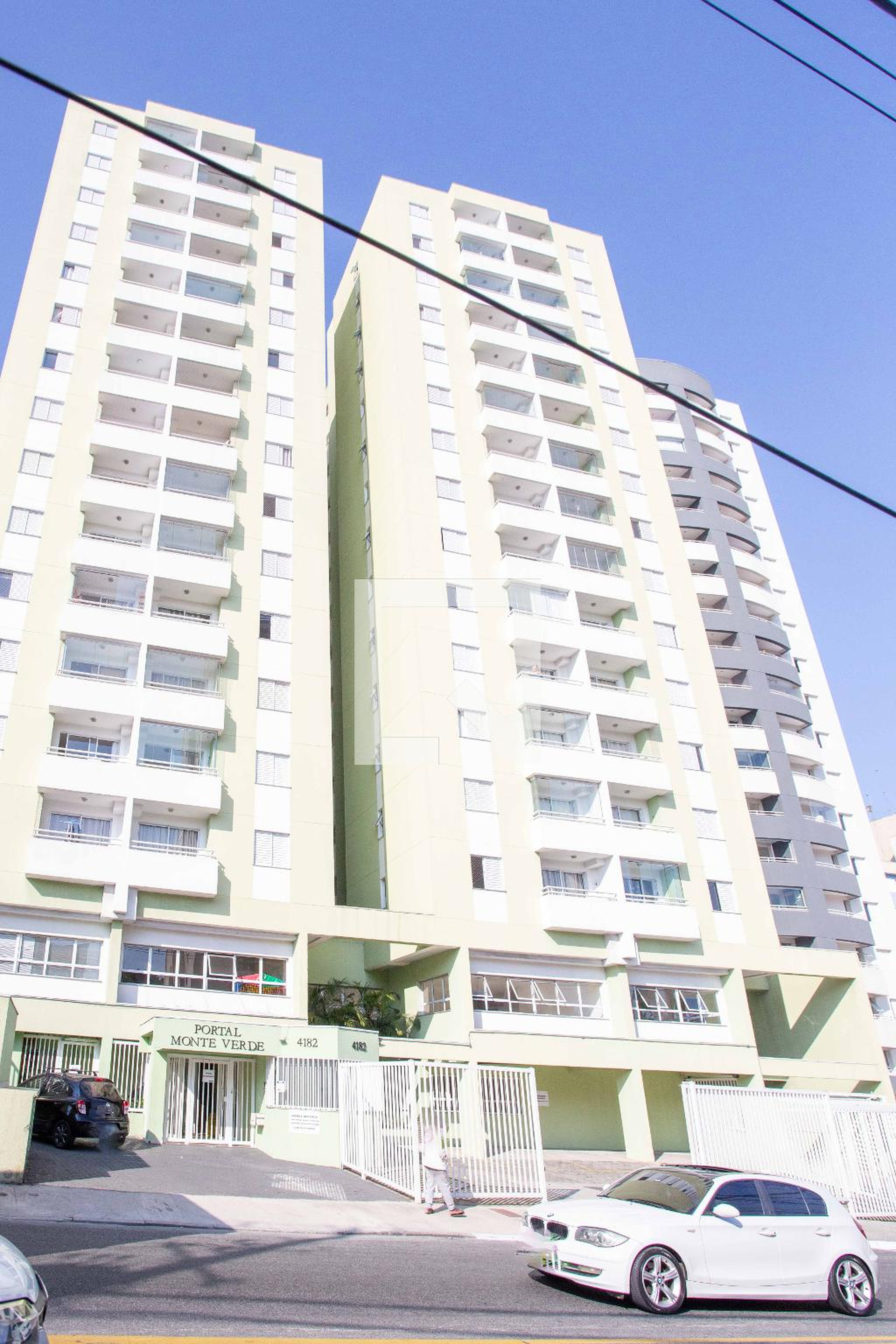 Fachada do Prédio Condomínio Portal Monte Verde