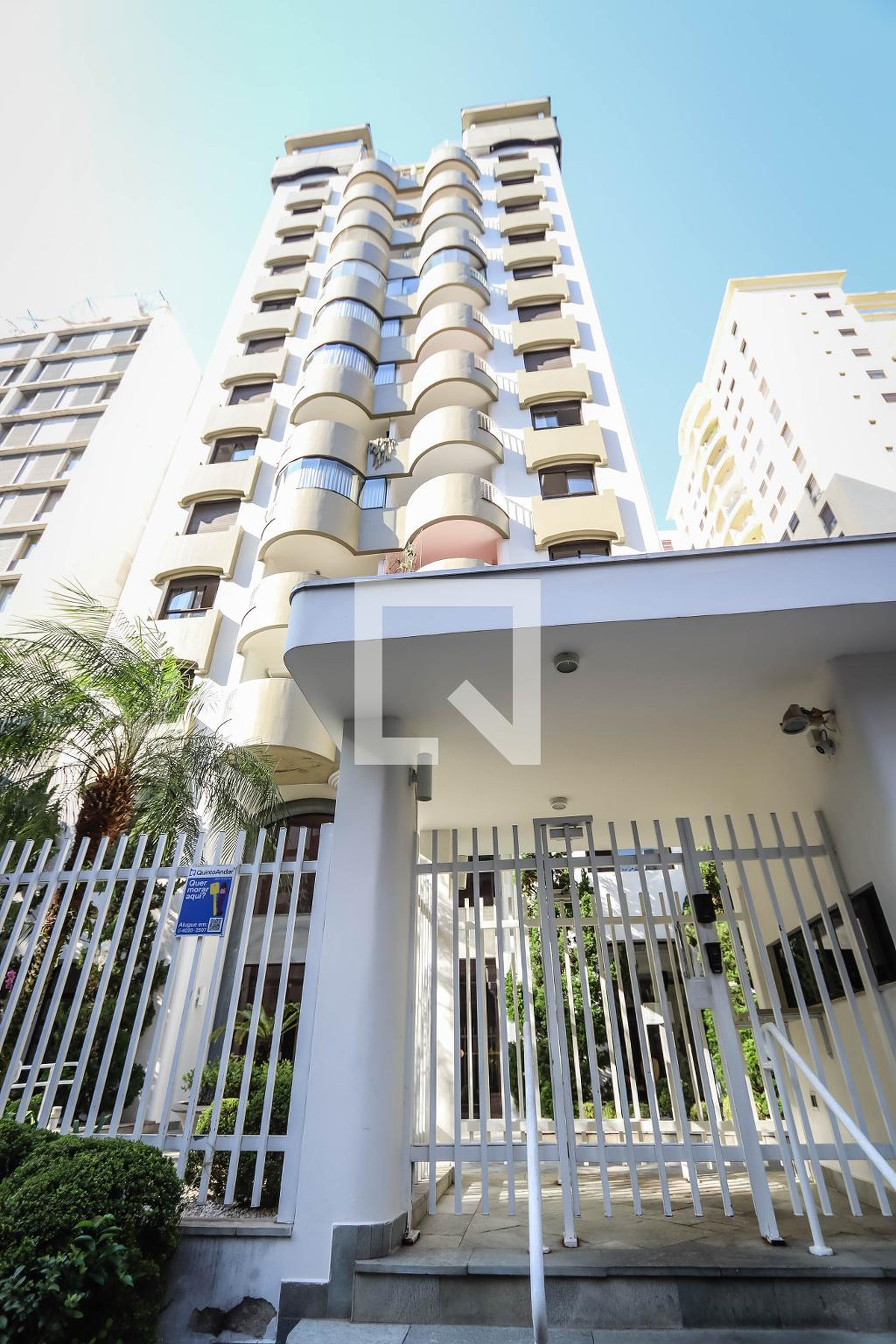 Prédio Condomínio The First Full