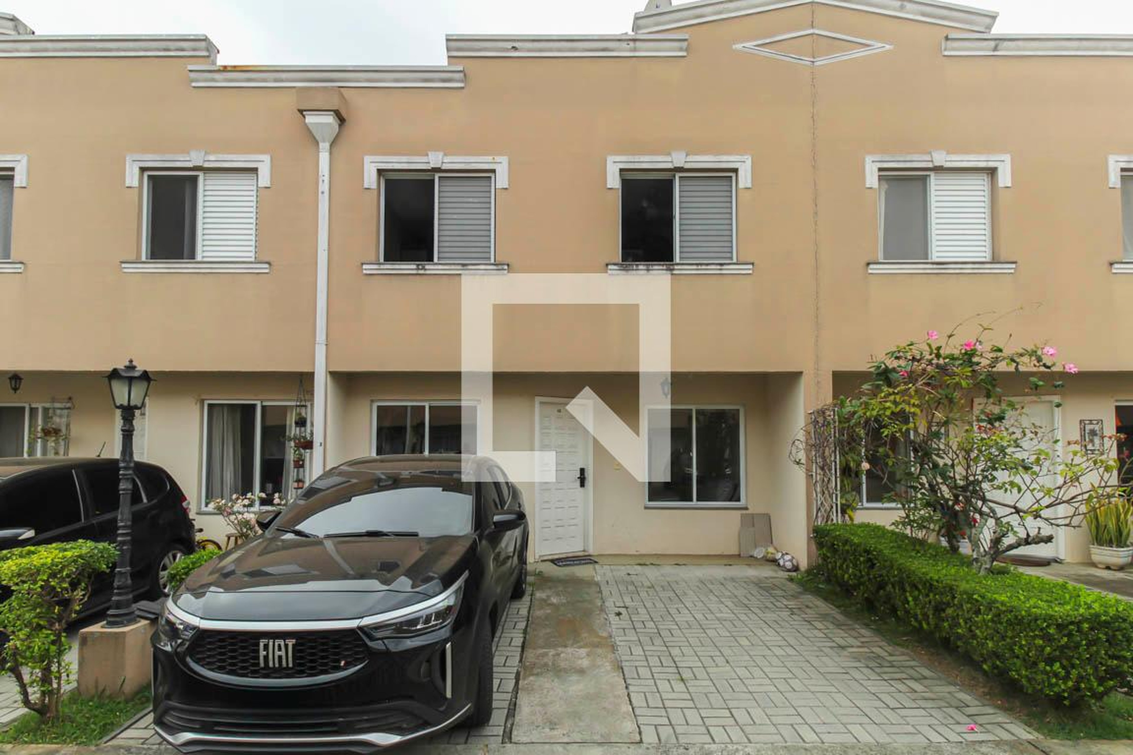 Fachada Condomínio em Rua Gradau, 247