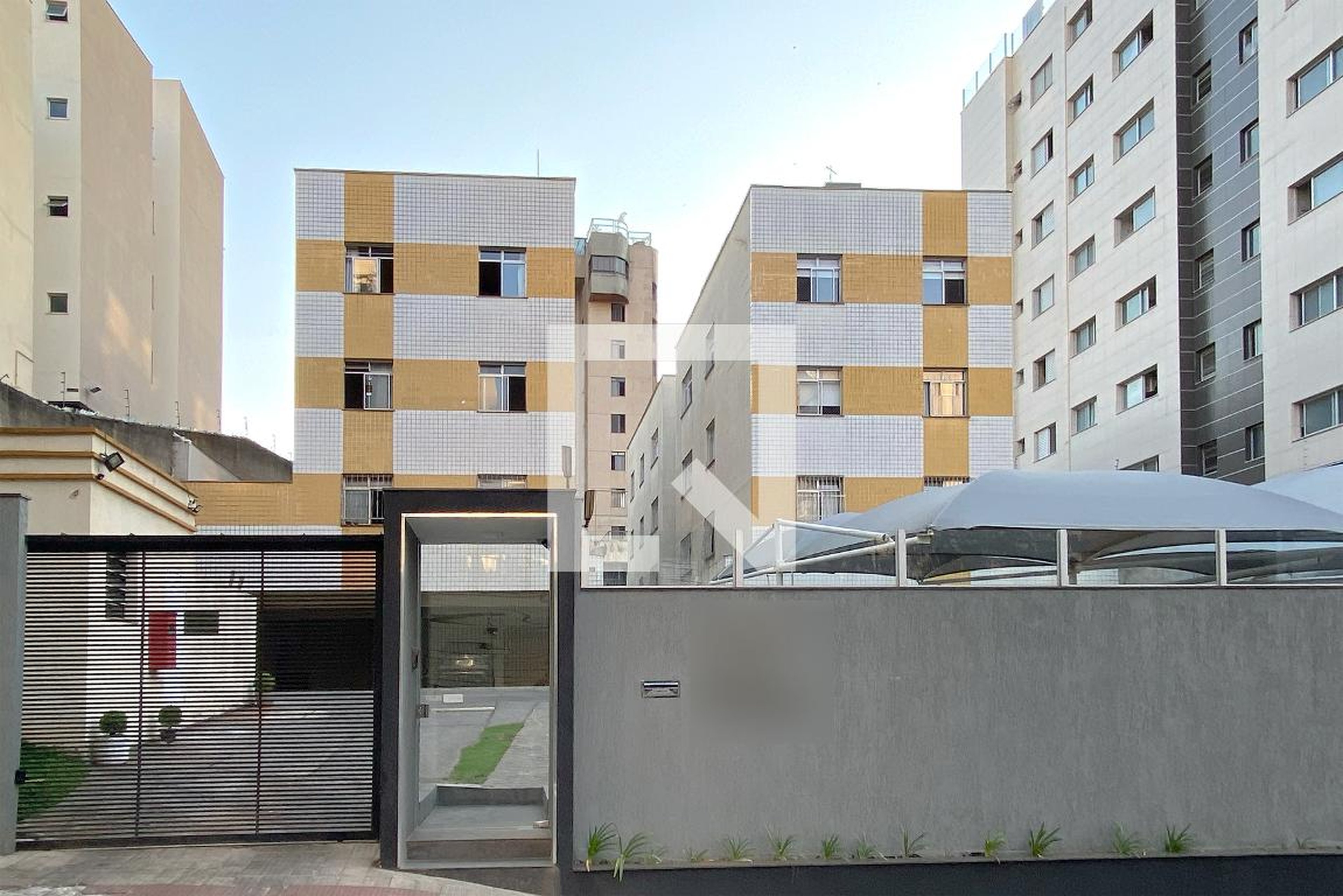Fachada Condomínio em Rua Henrique Furtado Portugal, 240