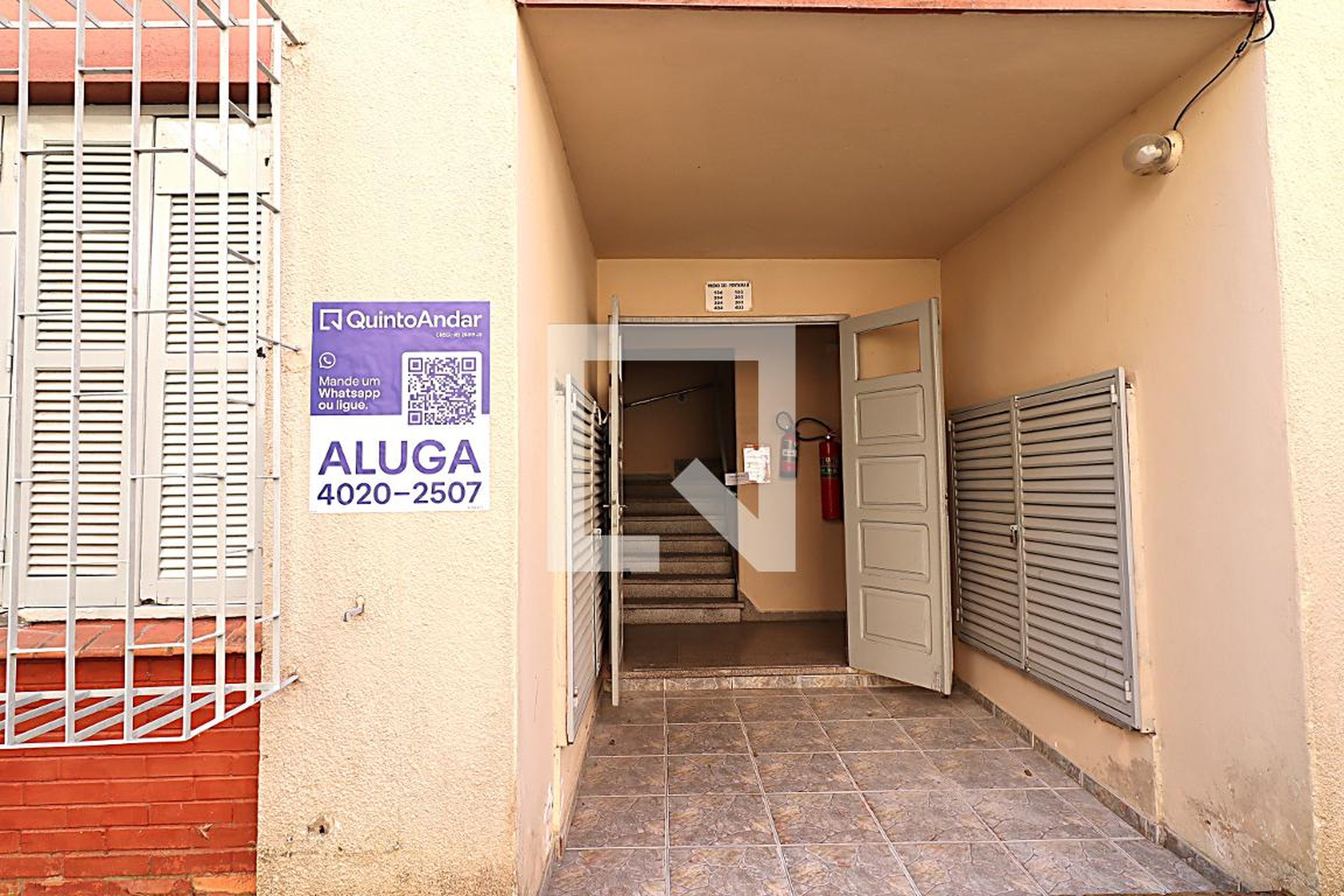 Entrada do Prédio - null