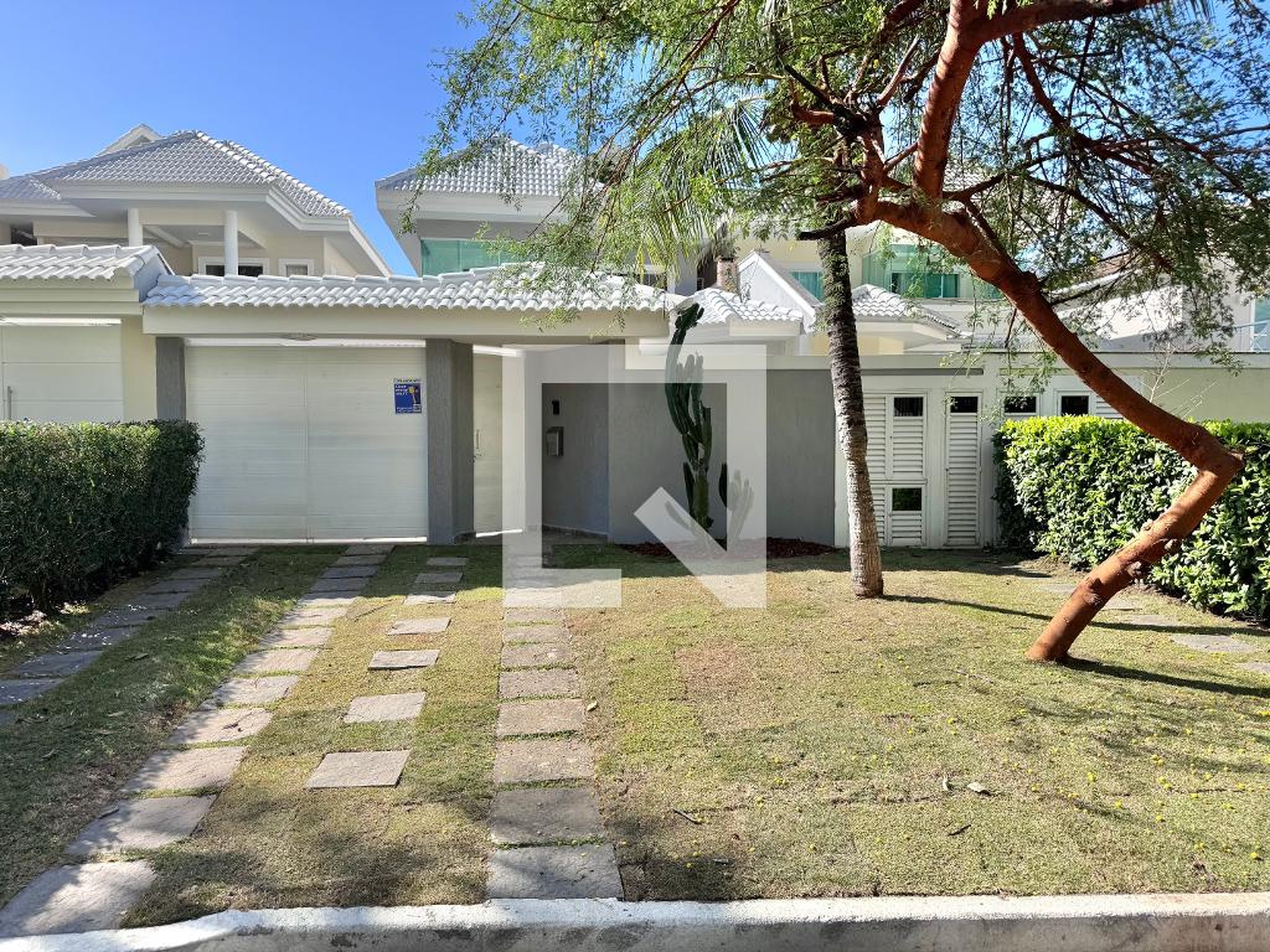 Fachada Condomínio em Rua Wolmer da Silveira Neto, 104