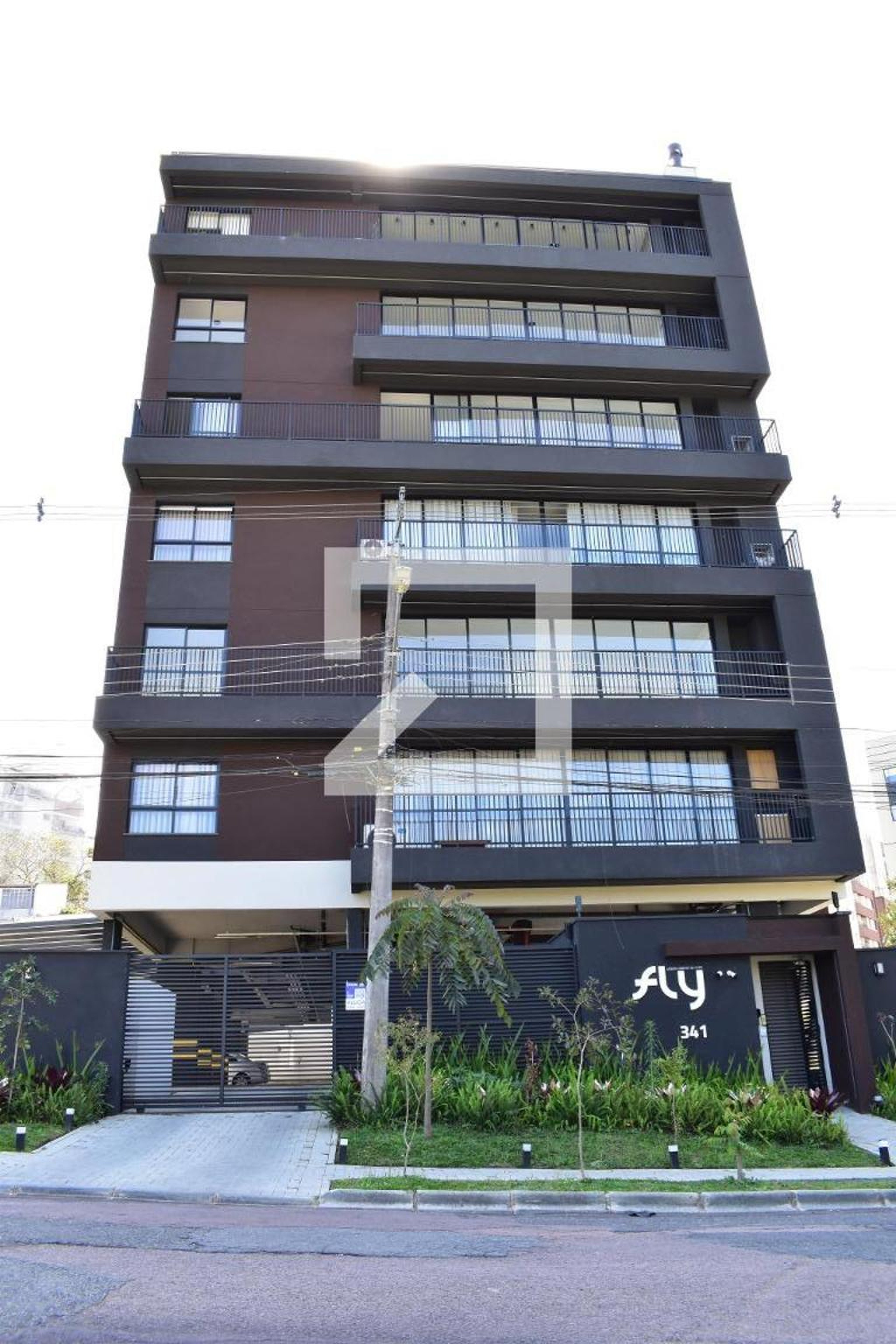 Fachada Condomínio em Rua Vitória, 341