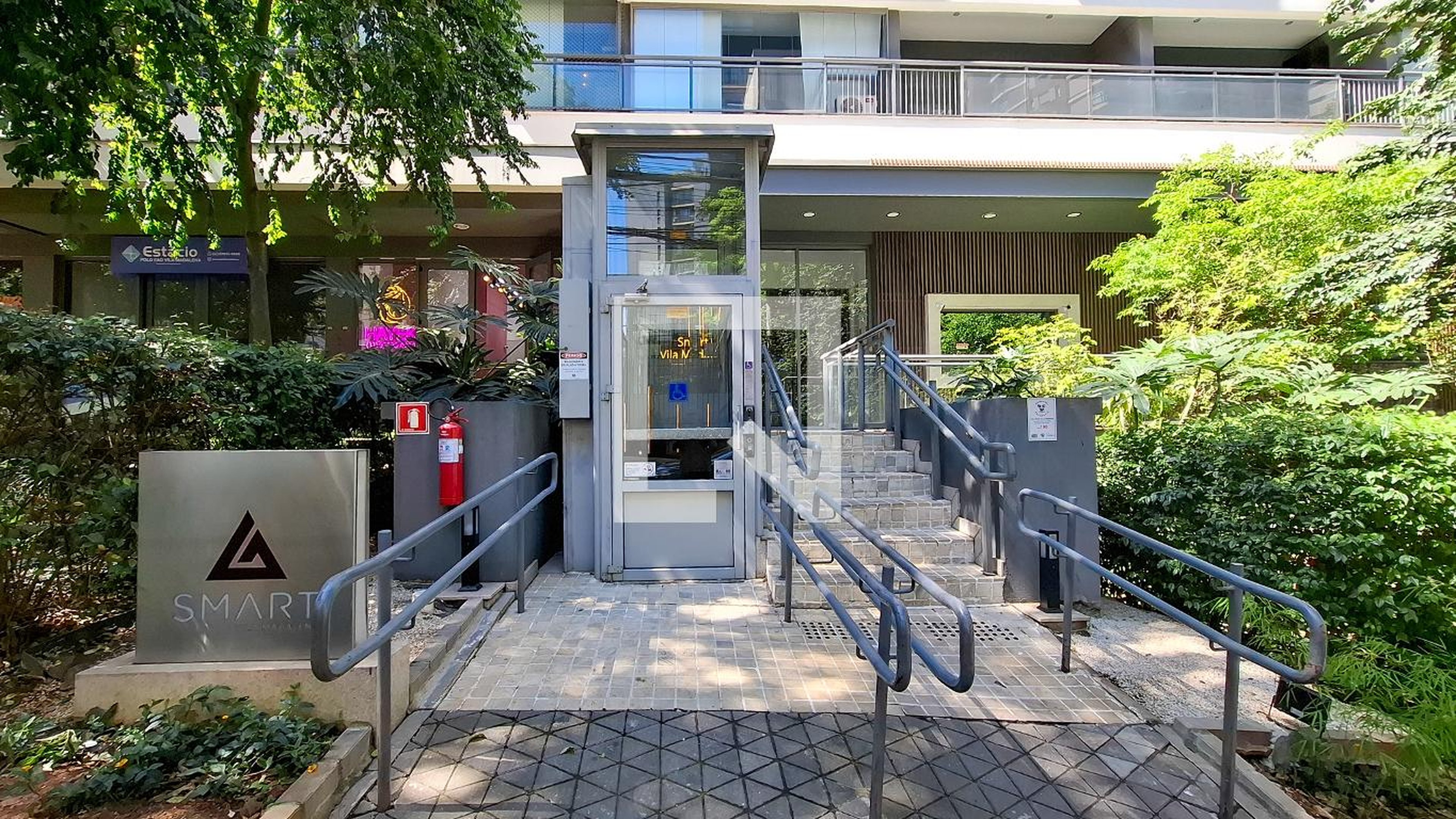 Fachada do Prédio Condomínio Smart Vila Madalena