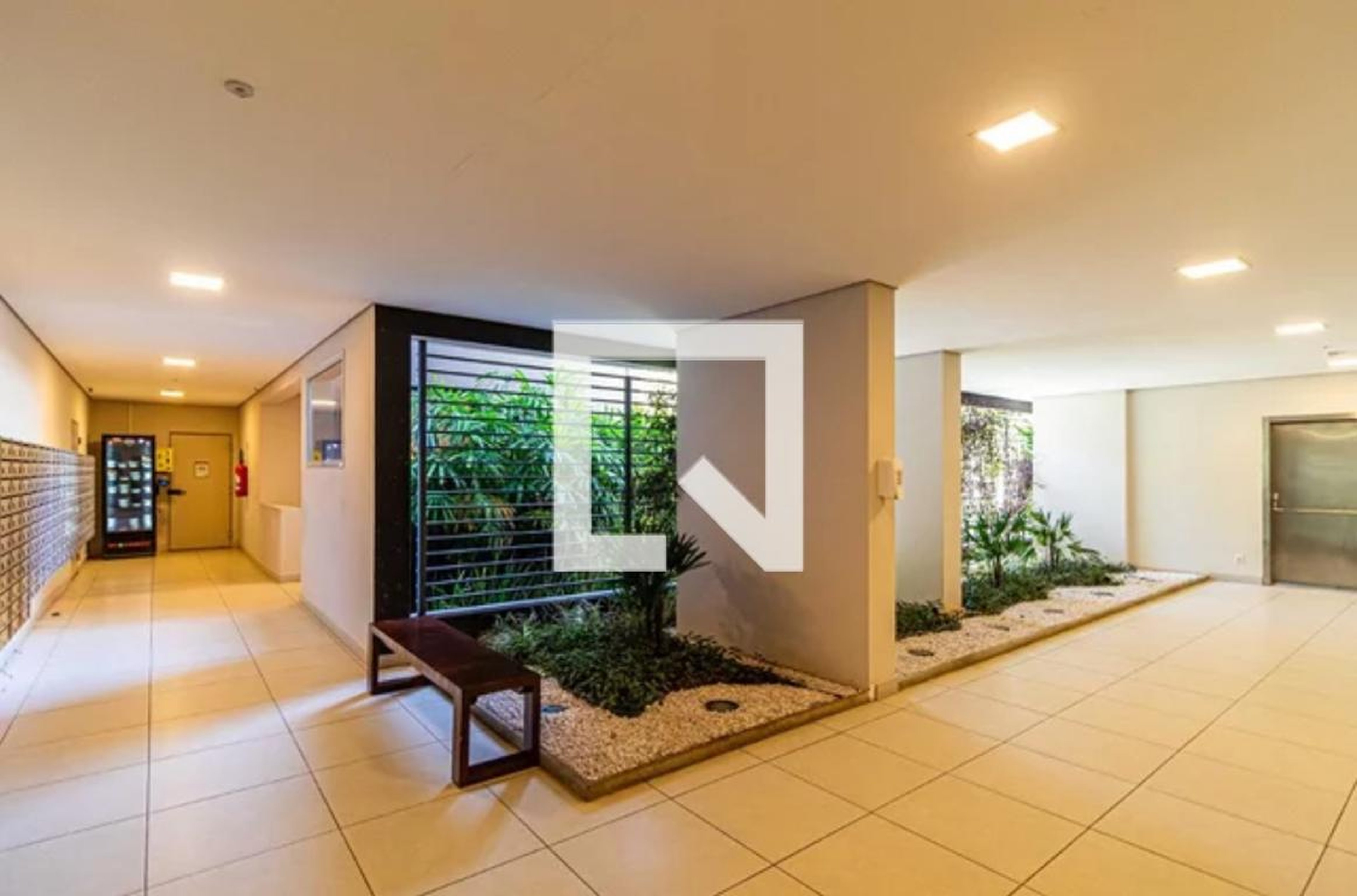 Hall - Praça Butantã