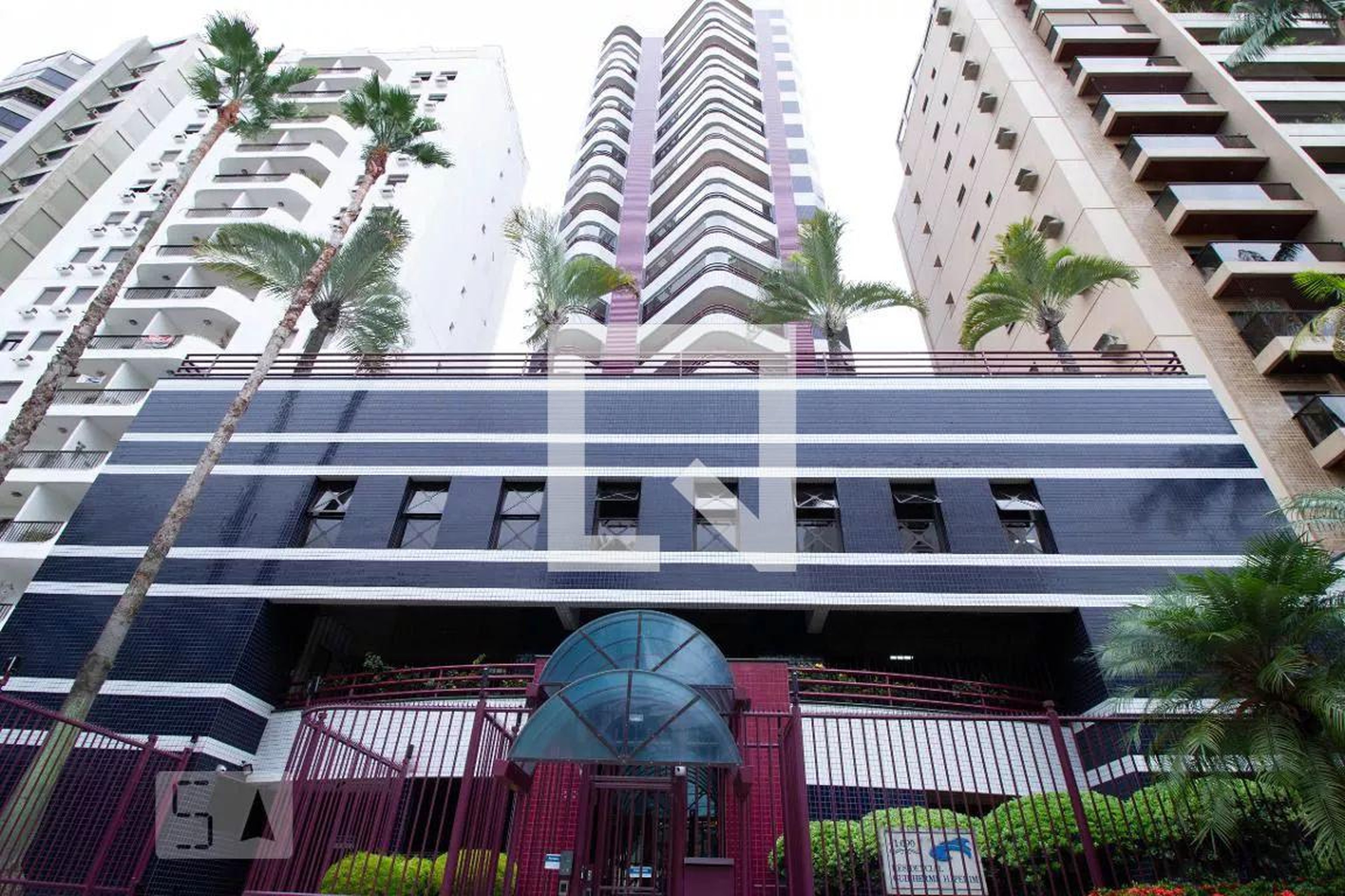 Fachada do Condomínio Edificio Perin