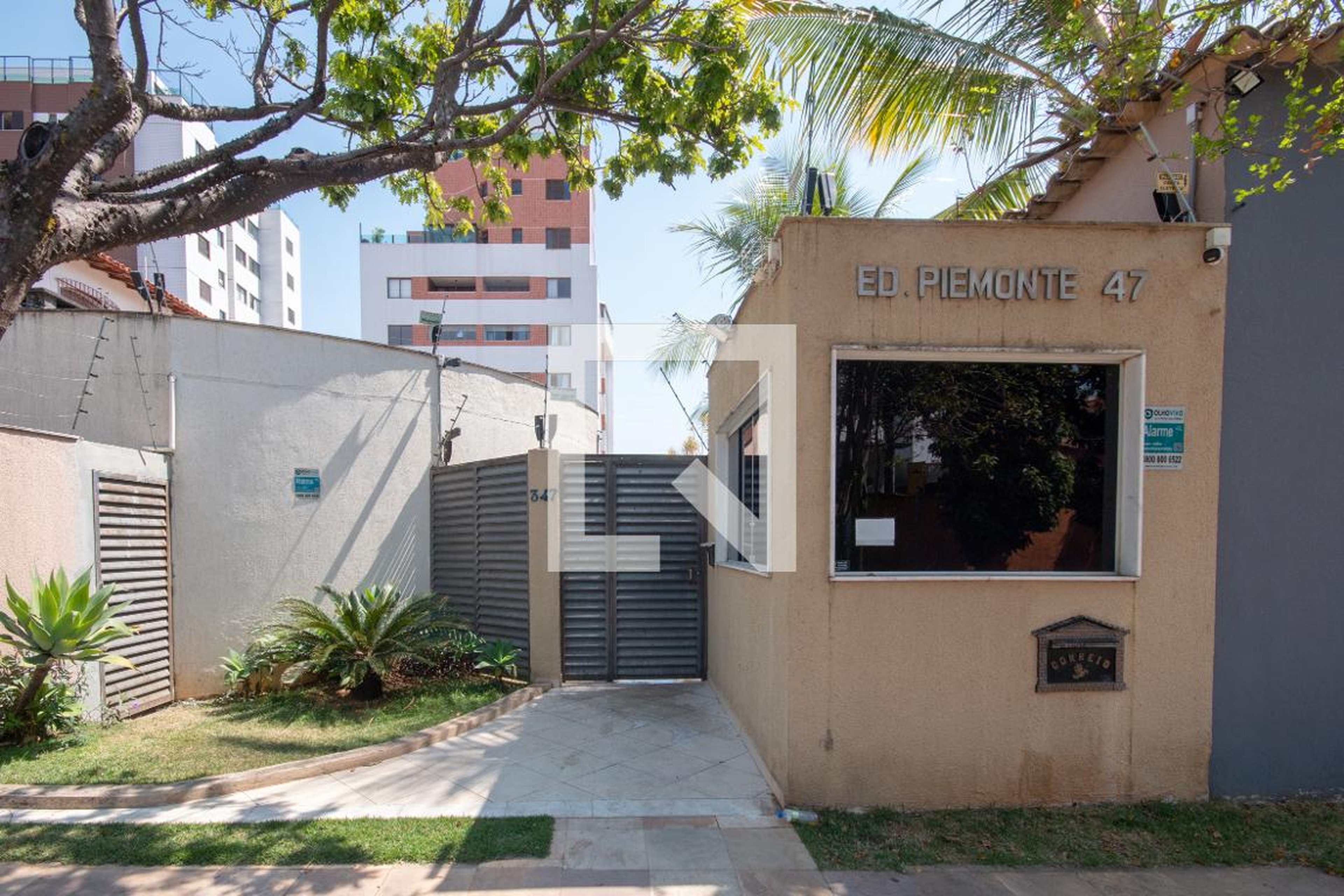 Fachada Condomínio em Rua Engenheiro Vicente Assunção, 47