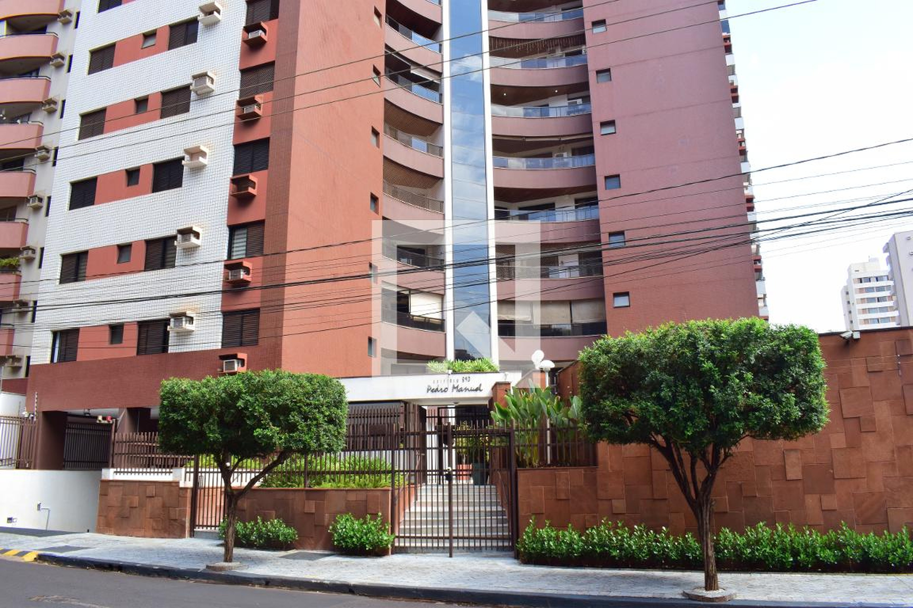 Fachada do Prédio Condomínio Pedro Manoel