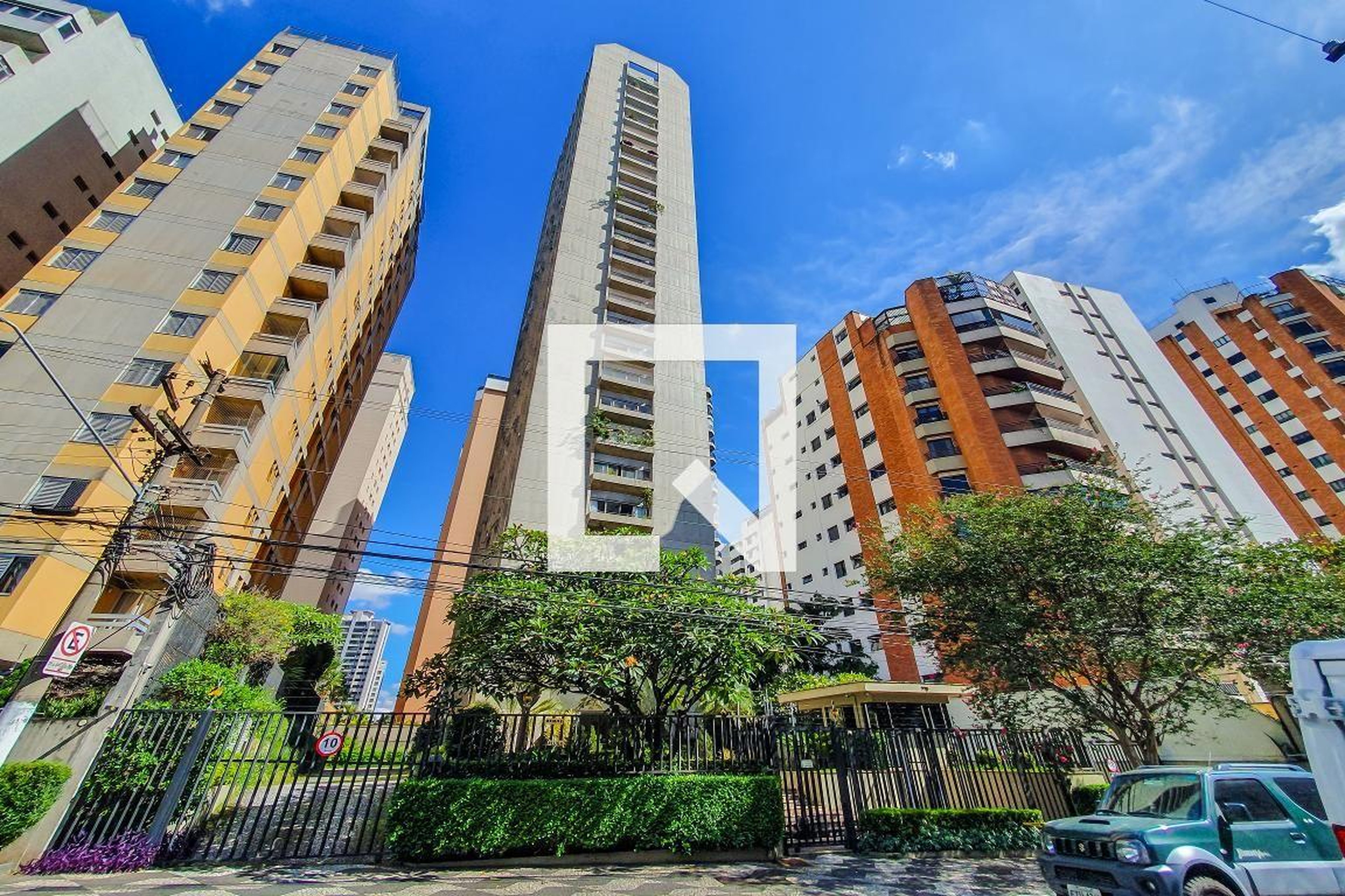 Fachada Condomínio Ibirapuera