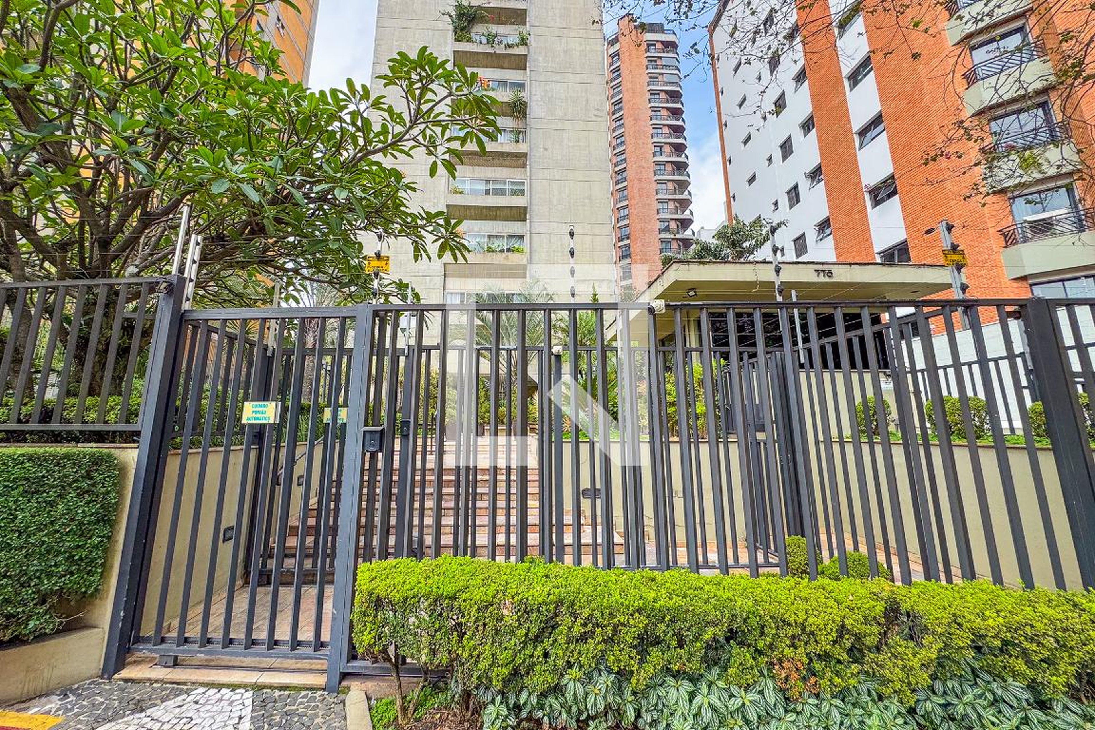 Fachada Condomínio Ibirapuera