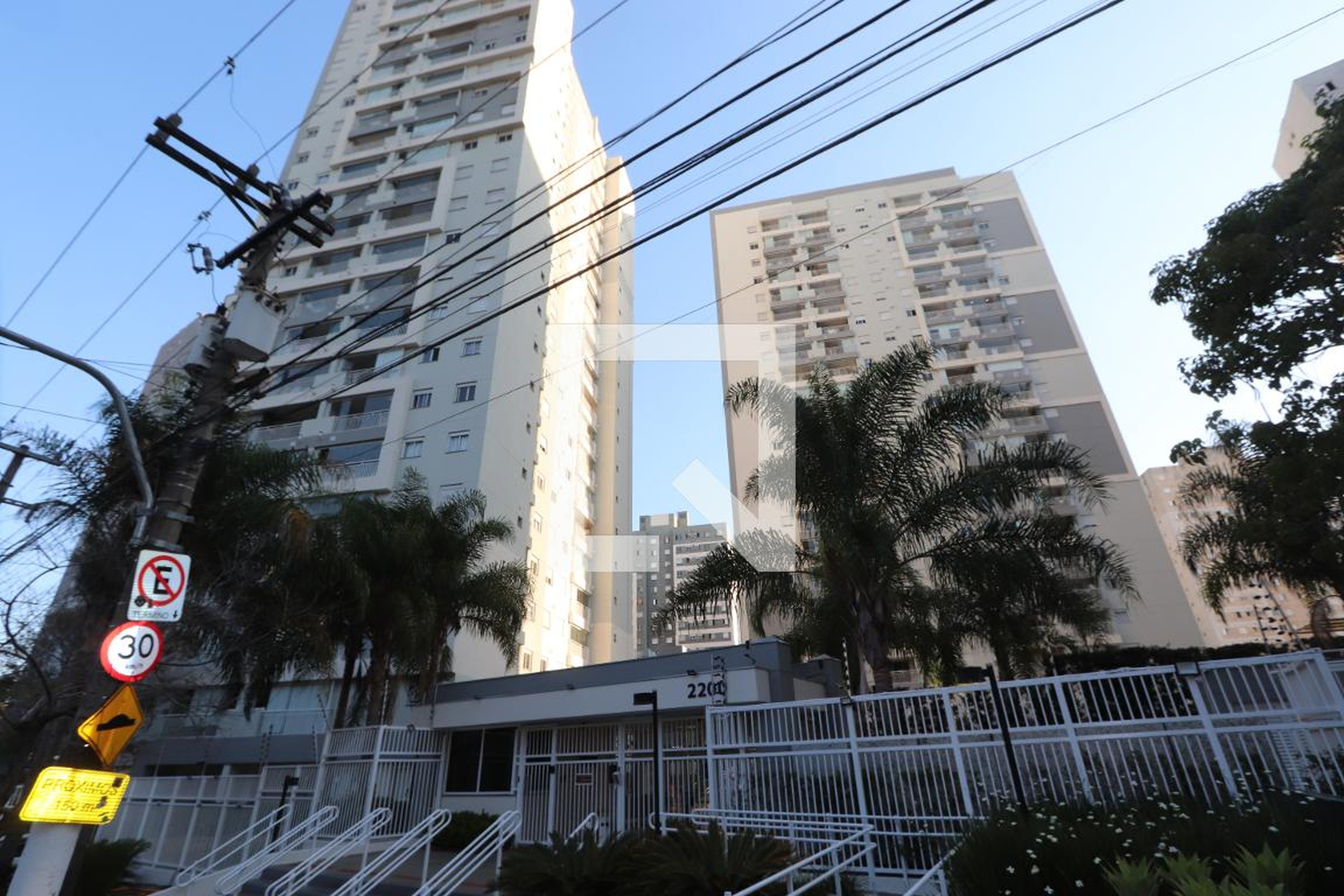 Fachada do condomínio Condomínio em Rua Ibitirama, 176