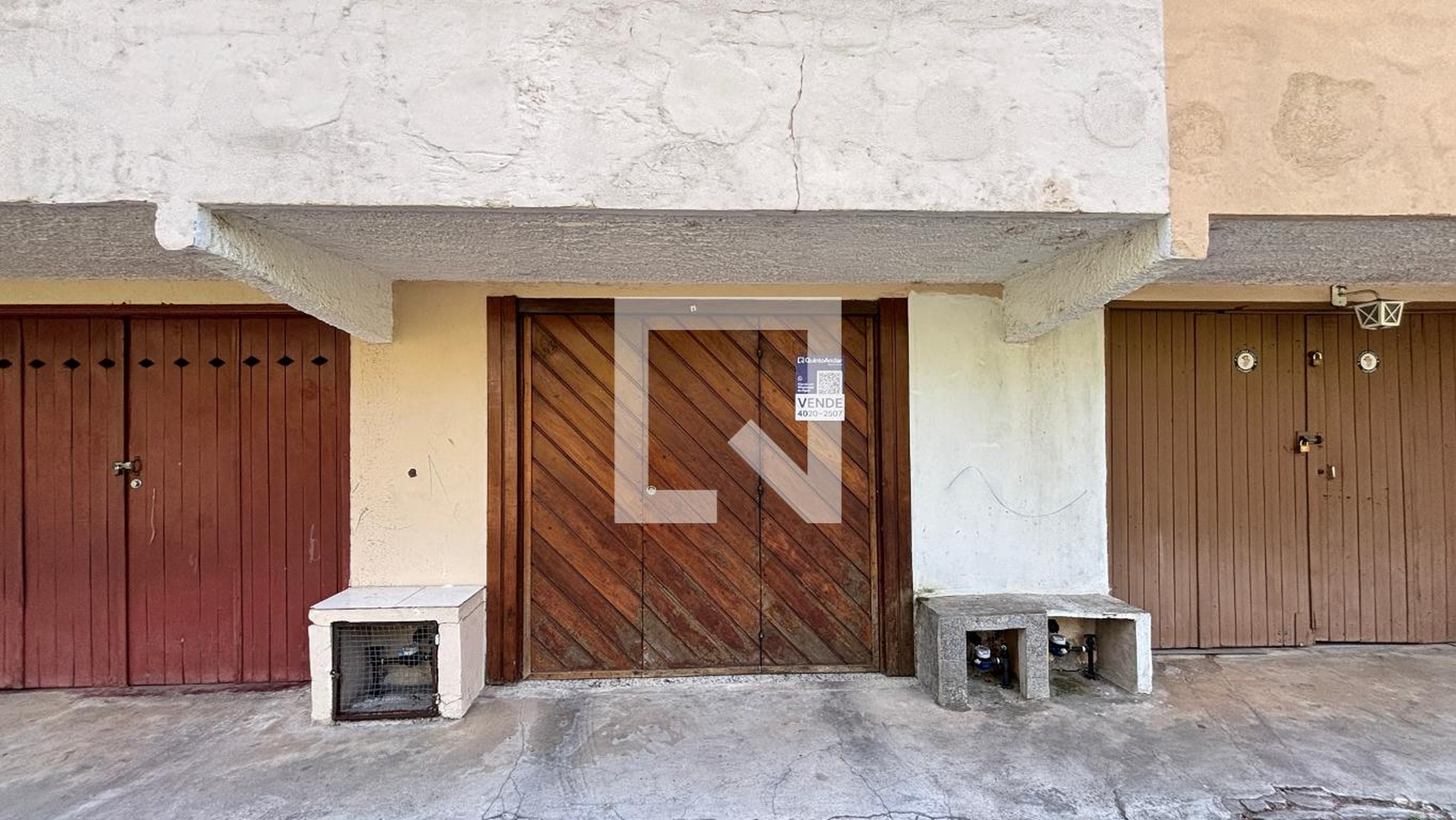 Fachada Condomínio em Rua Rodolfo Santiago, 26