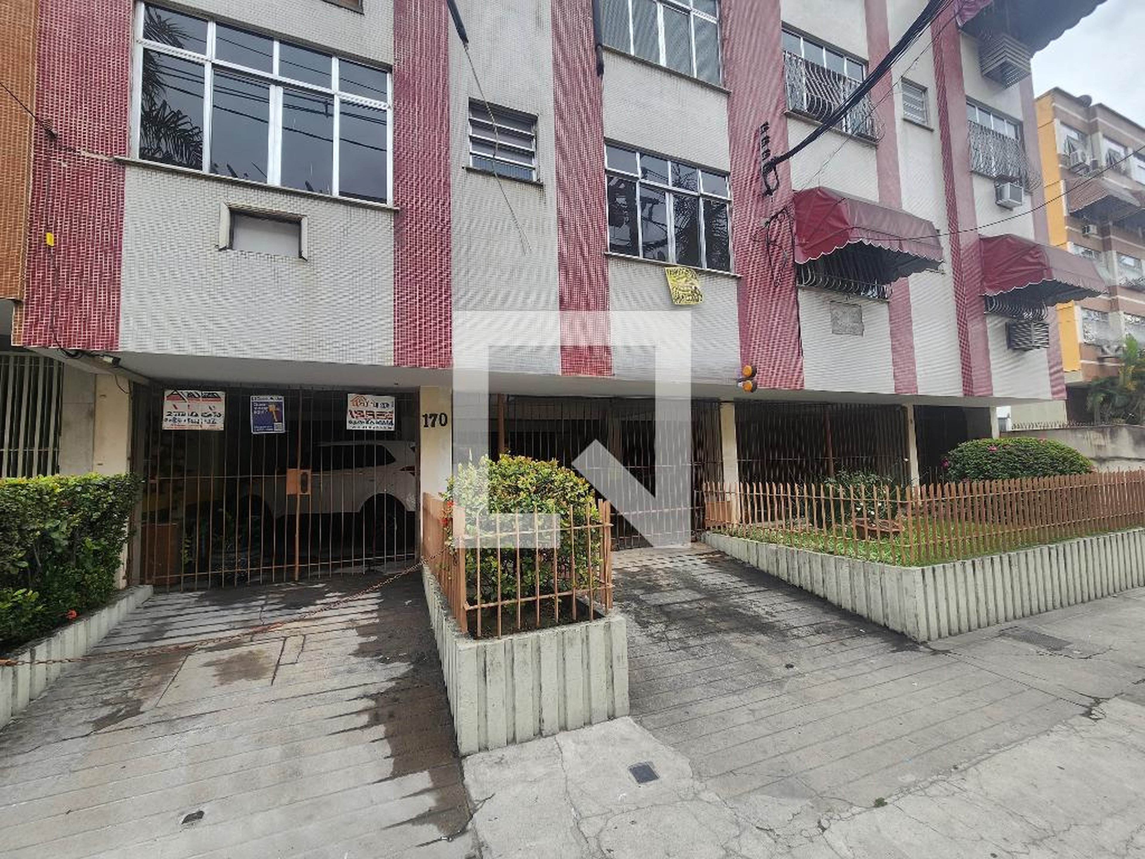 Fachada Condomínio em Rua Salvatori, 170