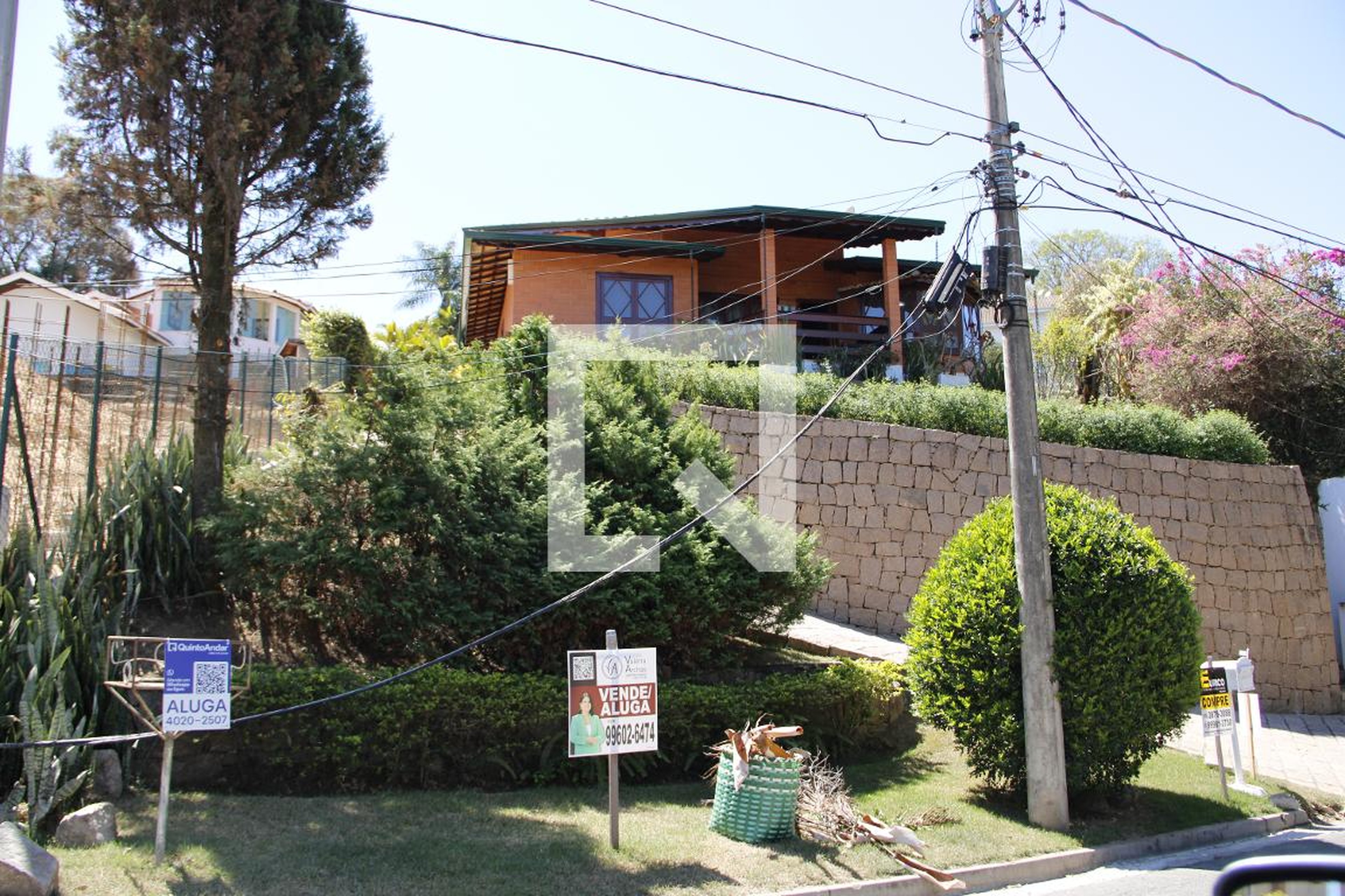 Fachada Condomínio em Rua Pereira Barreto, 160