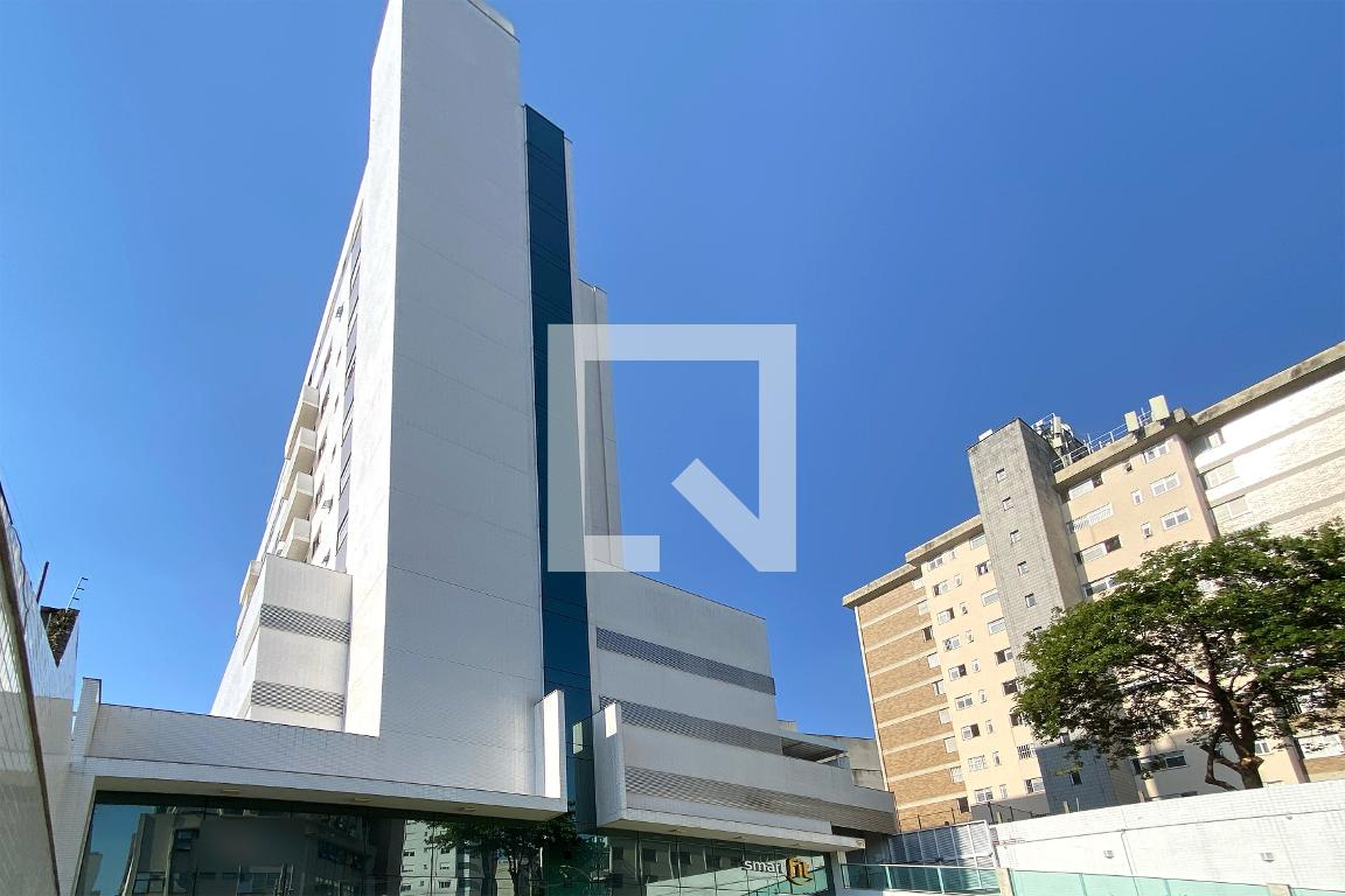 Fachada Condomínio Easy Residence