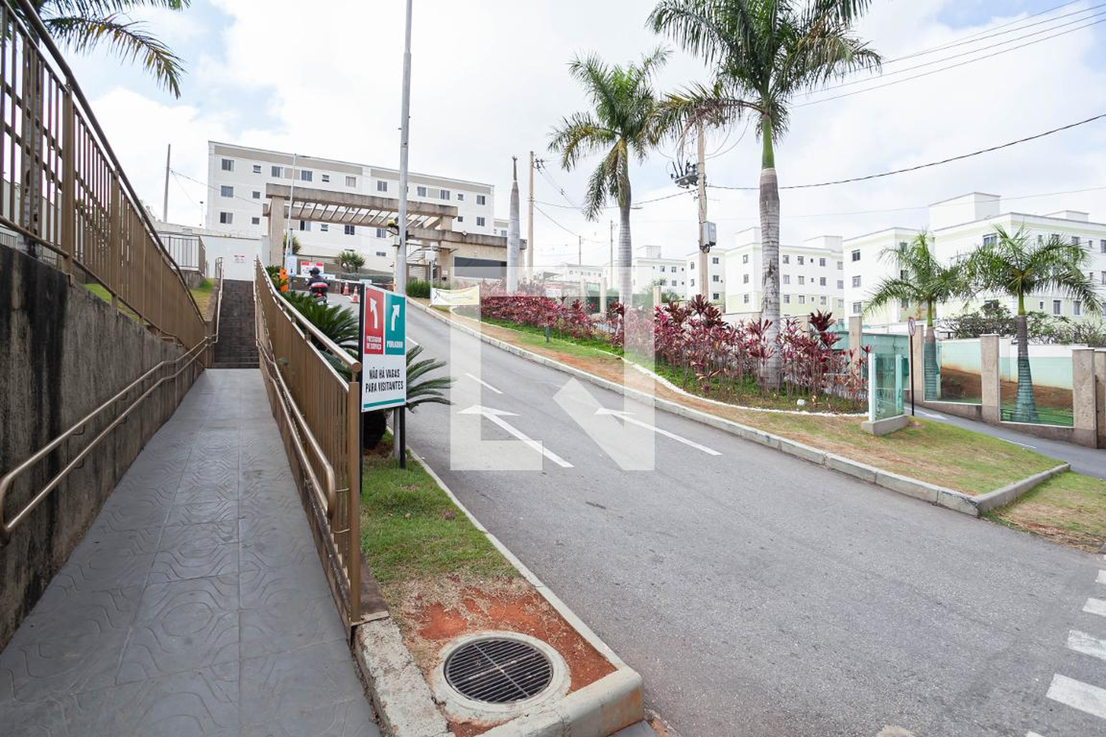 Fachada Condomínio em Rua Beta Centauri, 980