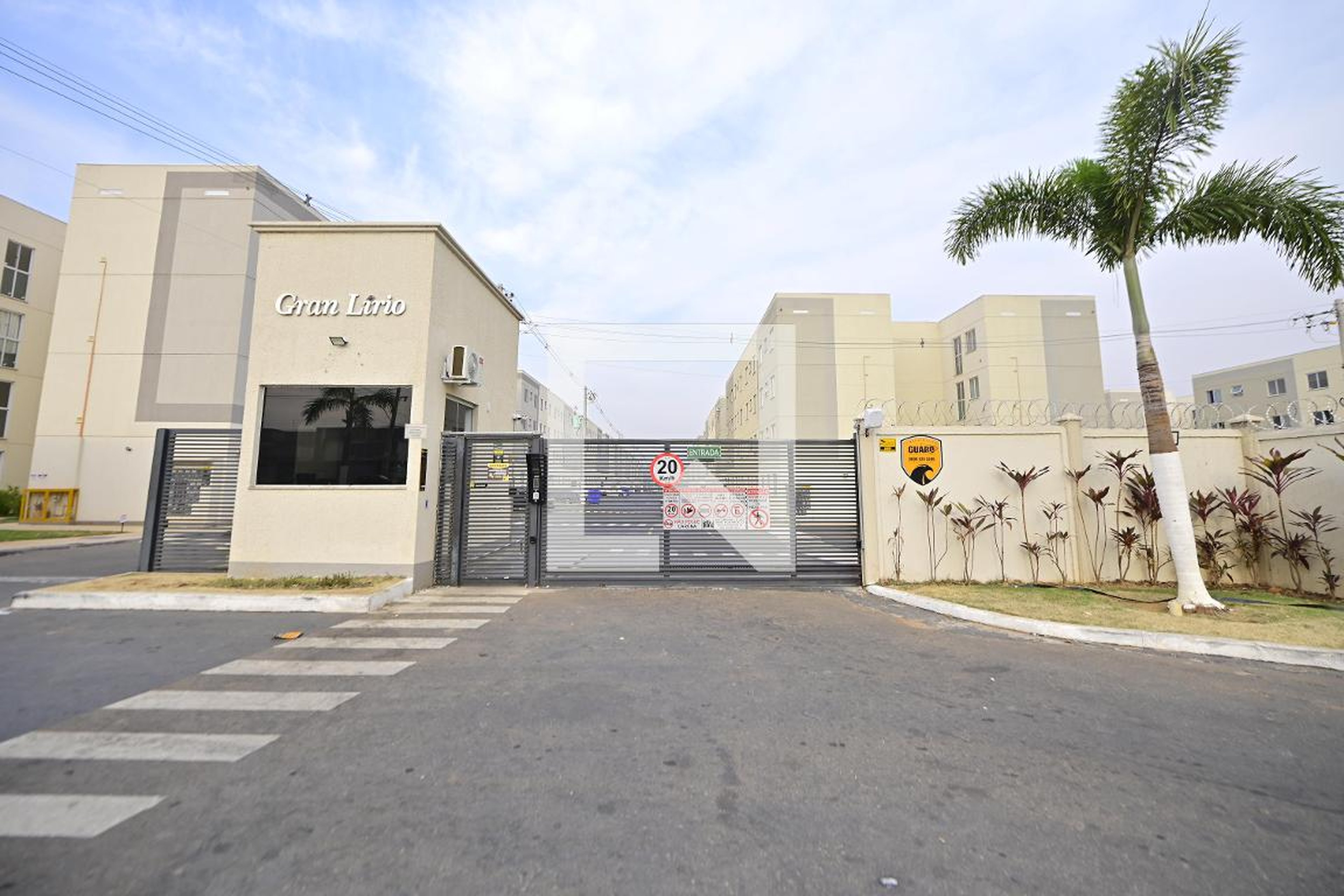 Fachada Condomínio Gran Lírio