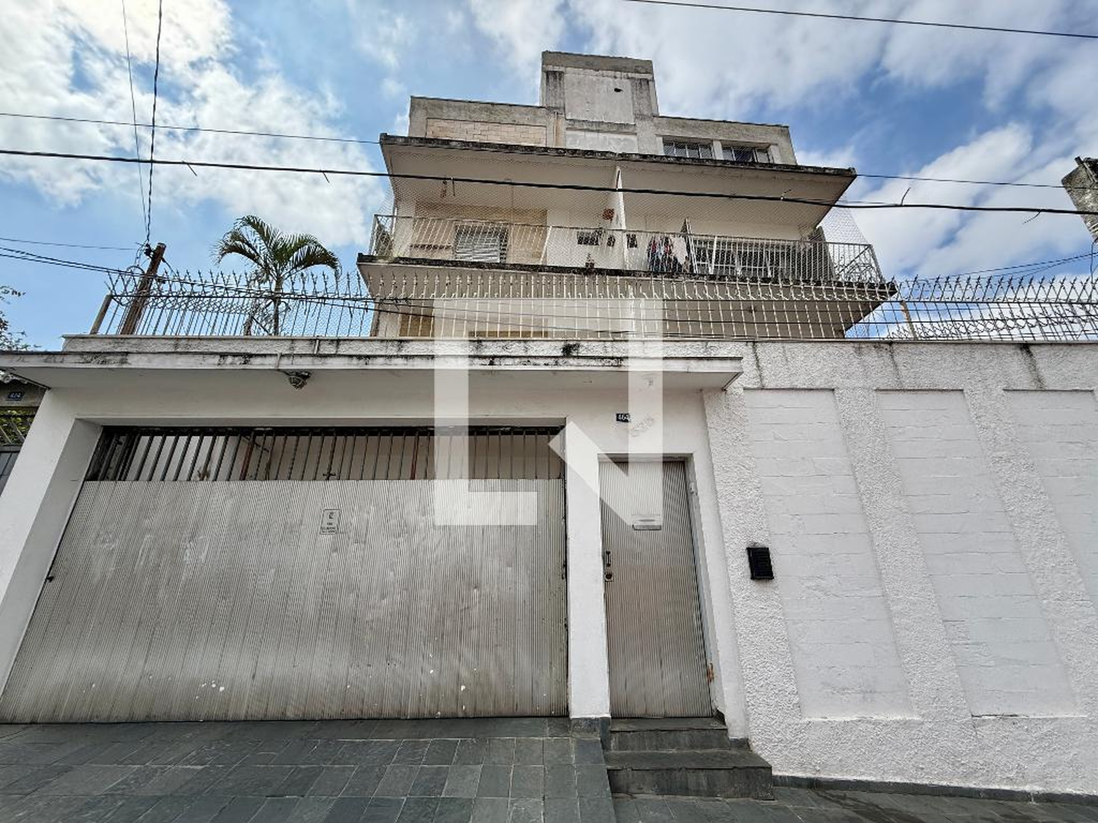 Fachada Condomínio em Rua Brigadeiro Lima e Silva, 464