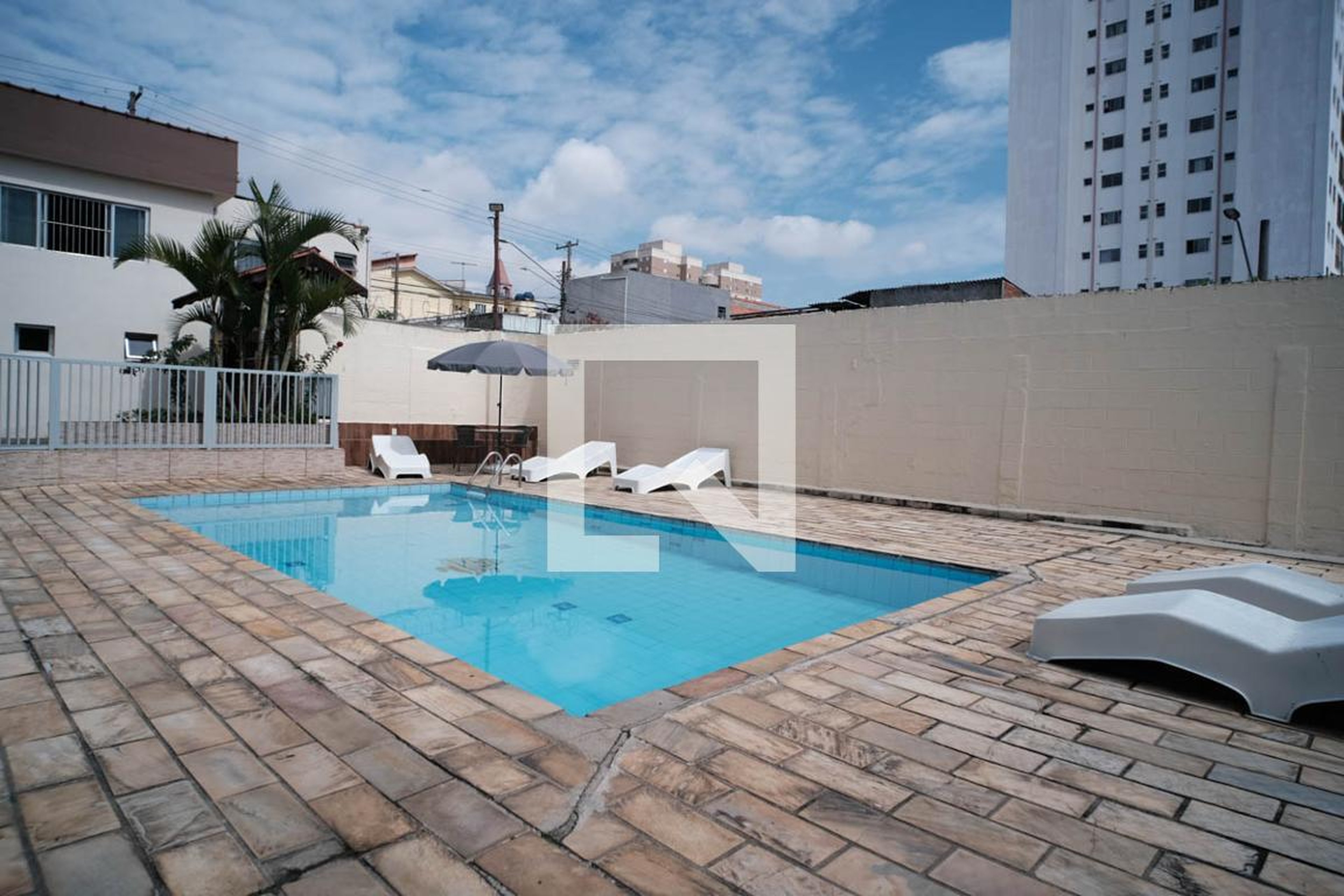 Piscina - Francisca de Souza