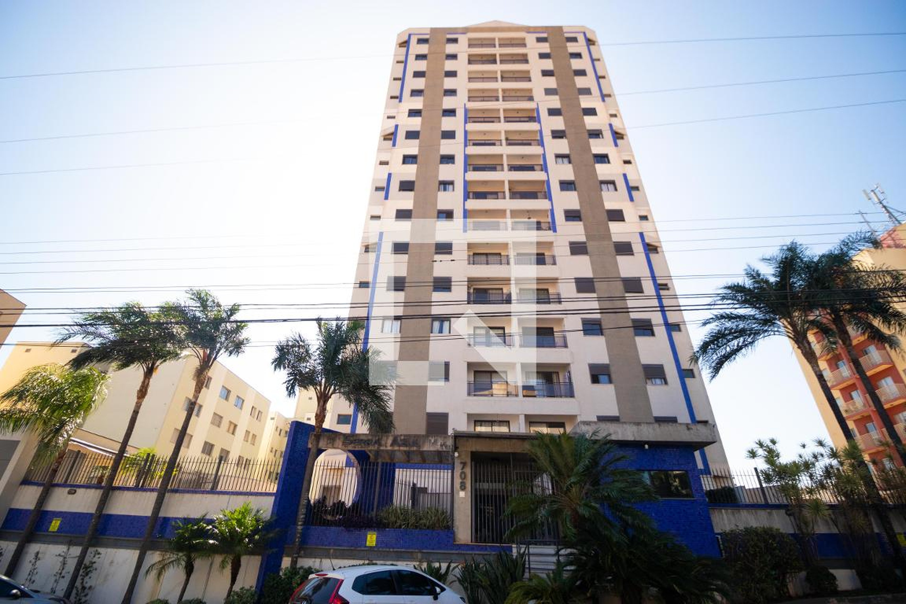 Fachada Condomínio em Rua Doutor Arnaldo de Carvalho, 703