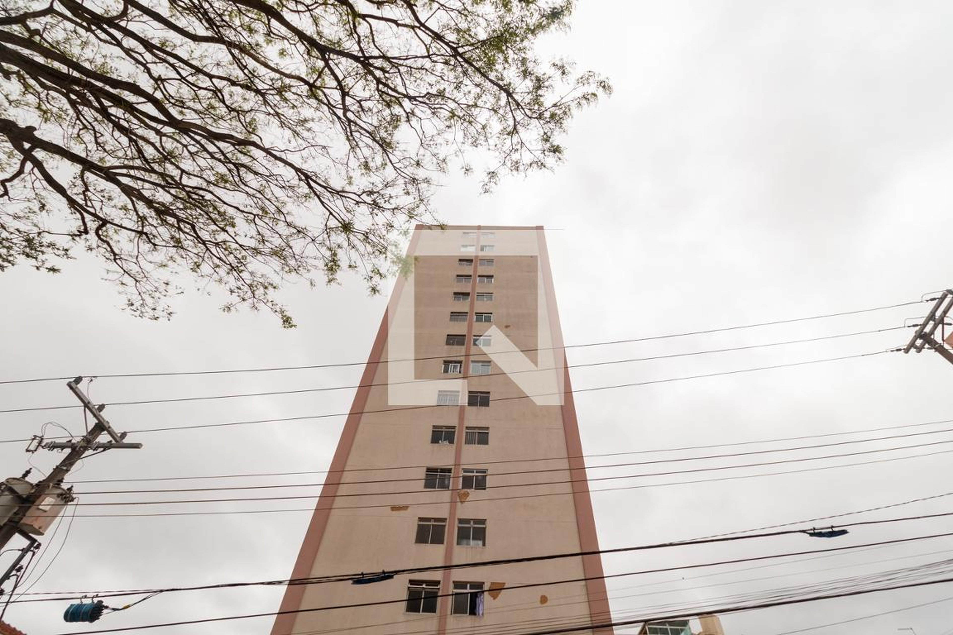 Fachada Condomínio em Rua José Gonçalves Gomide, 994