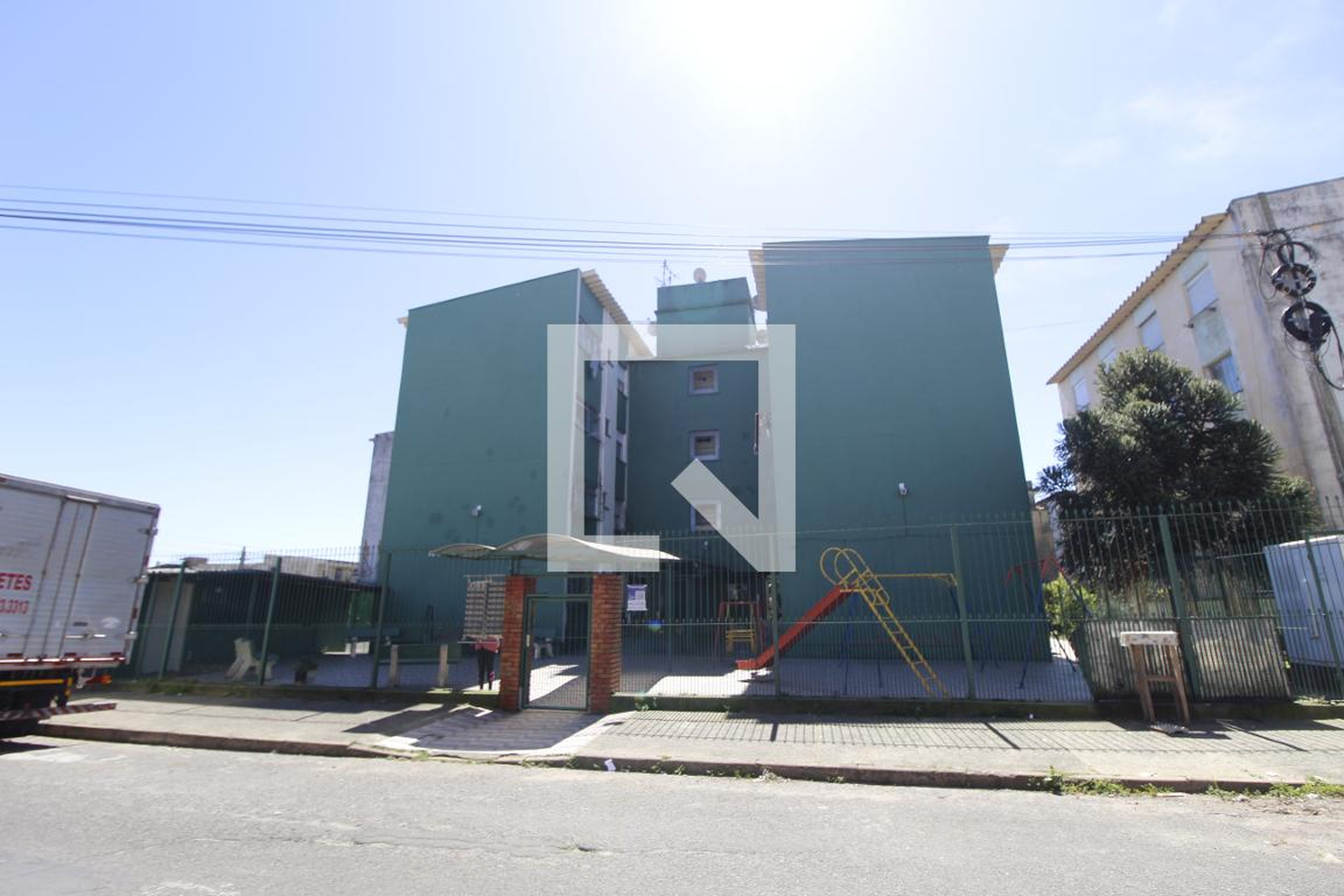 Fachada Condomínio em Rua dos Maias, 1491