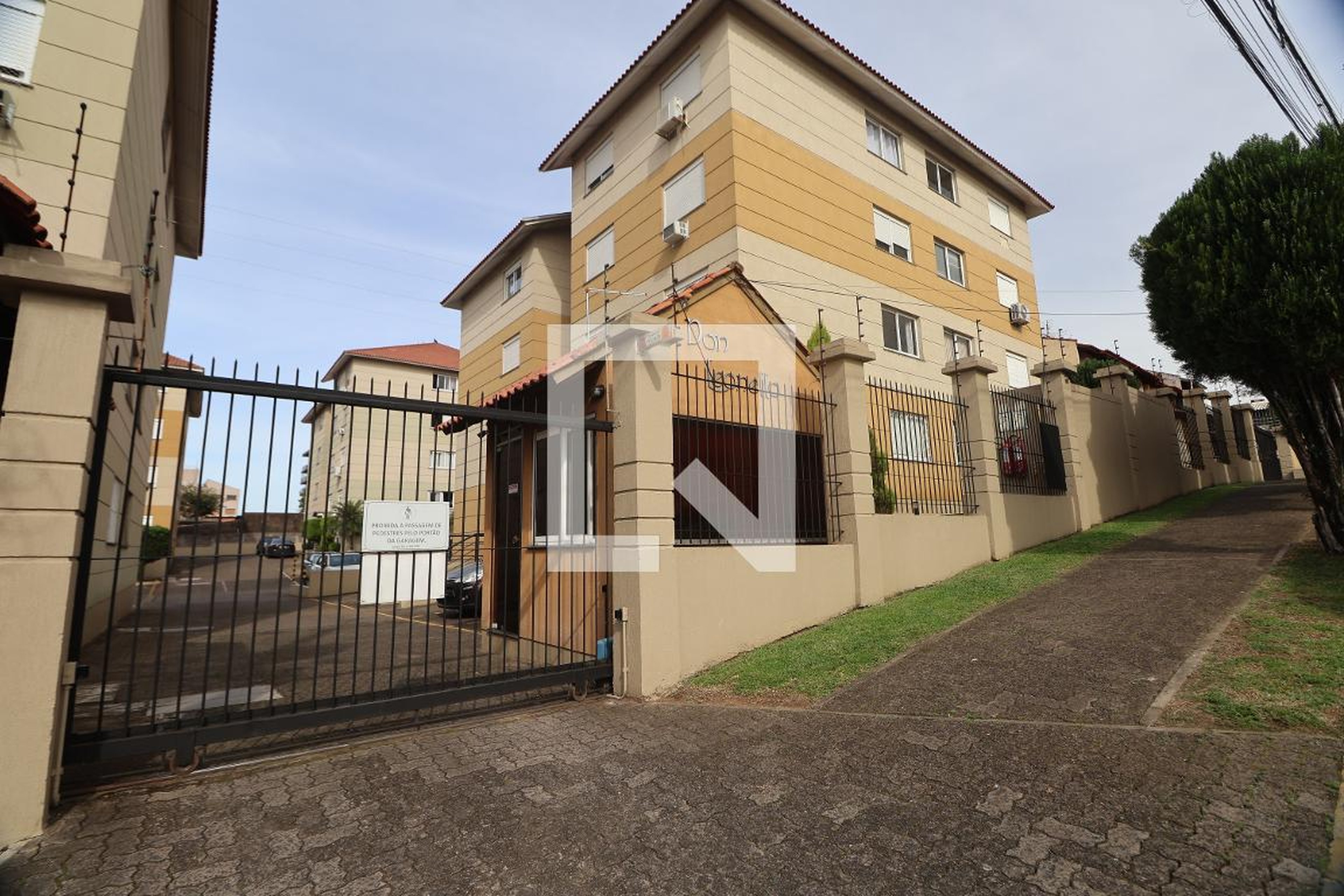 Fachada Condomínio em Rua Lagunenses, 101