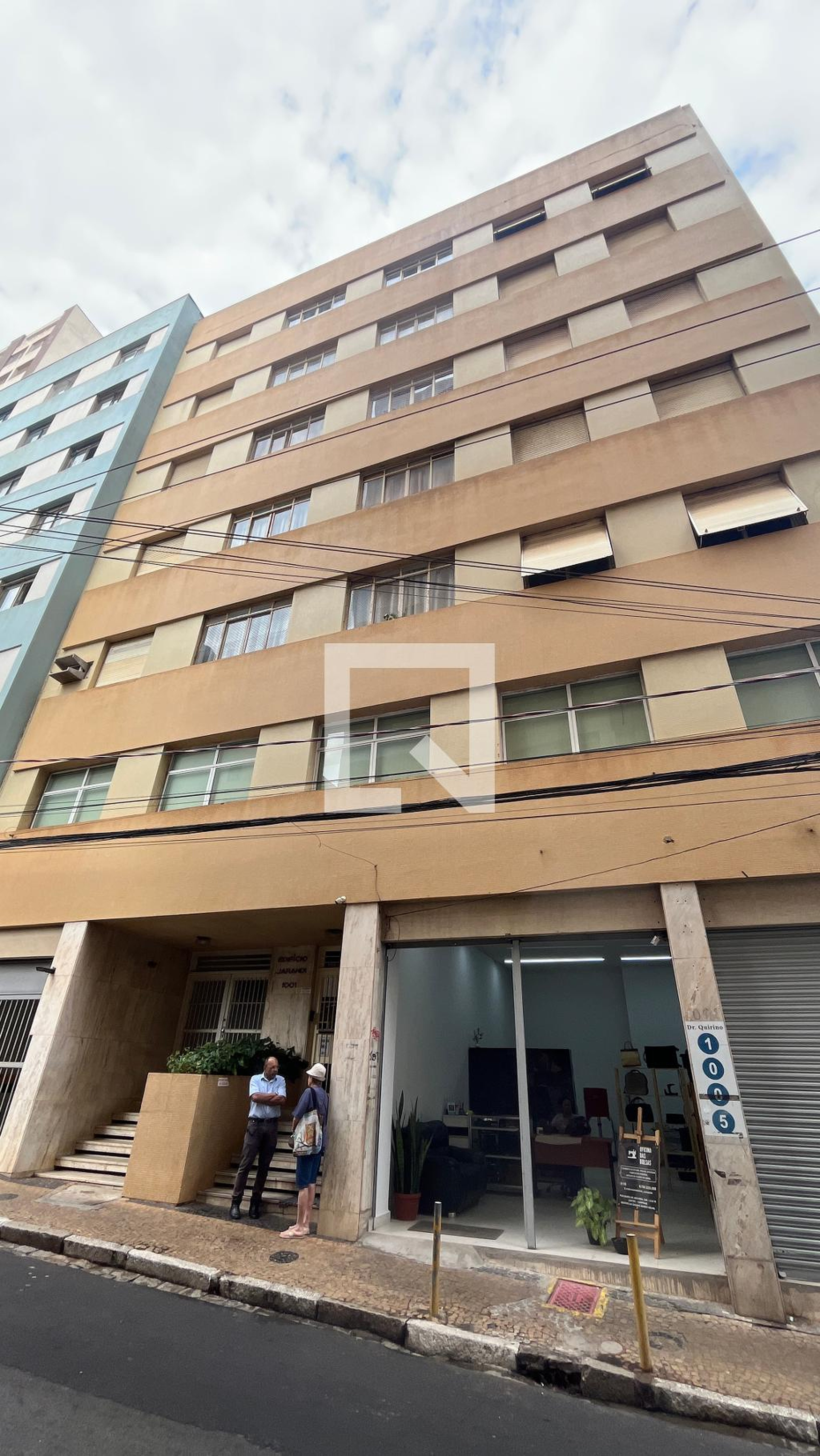 Fachada Condomínio em Rua Doutor Quirino, 1001