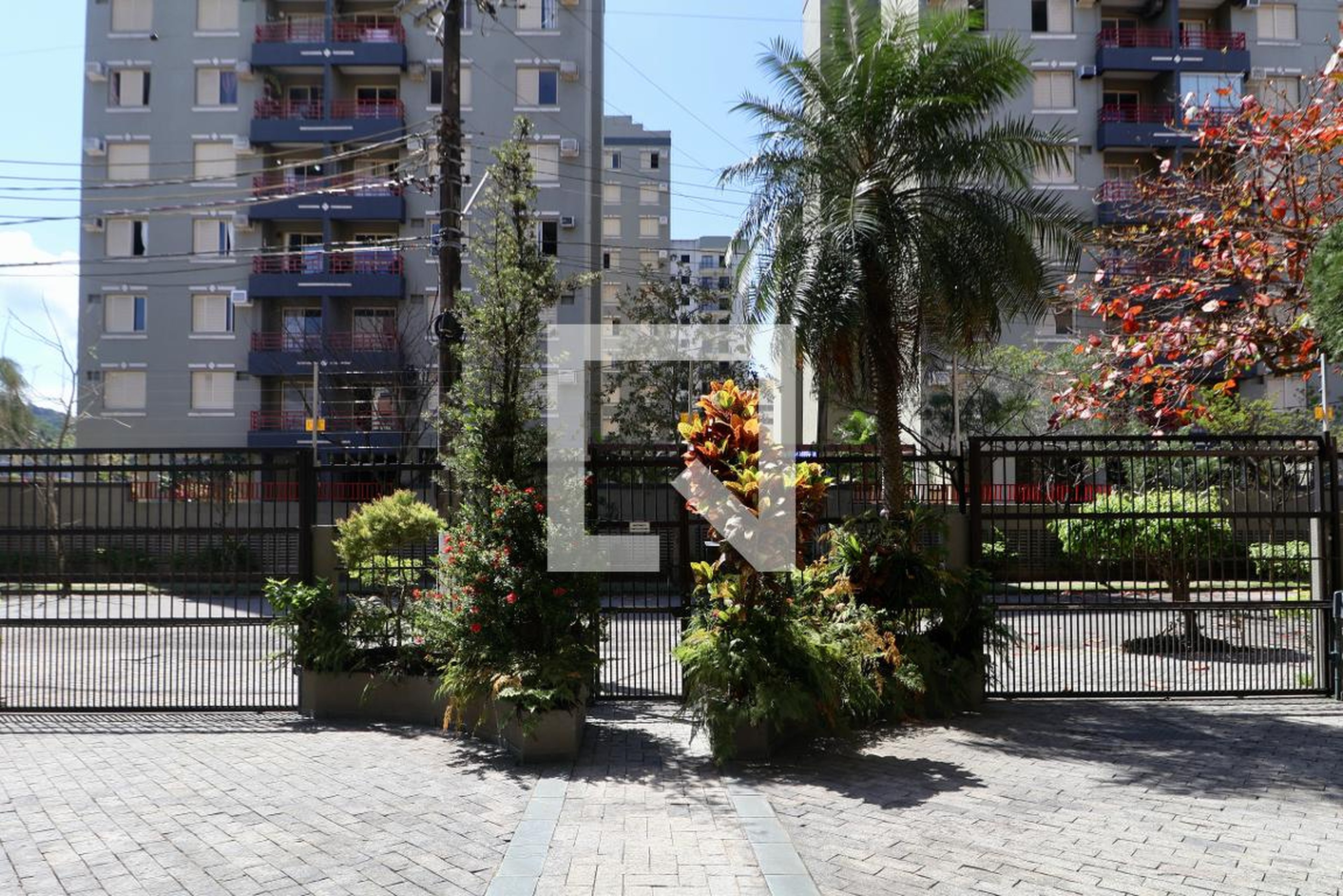 Fachada Condomínio em Rua Major Manoel Fernandes Neto, 71