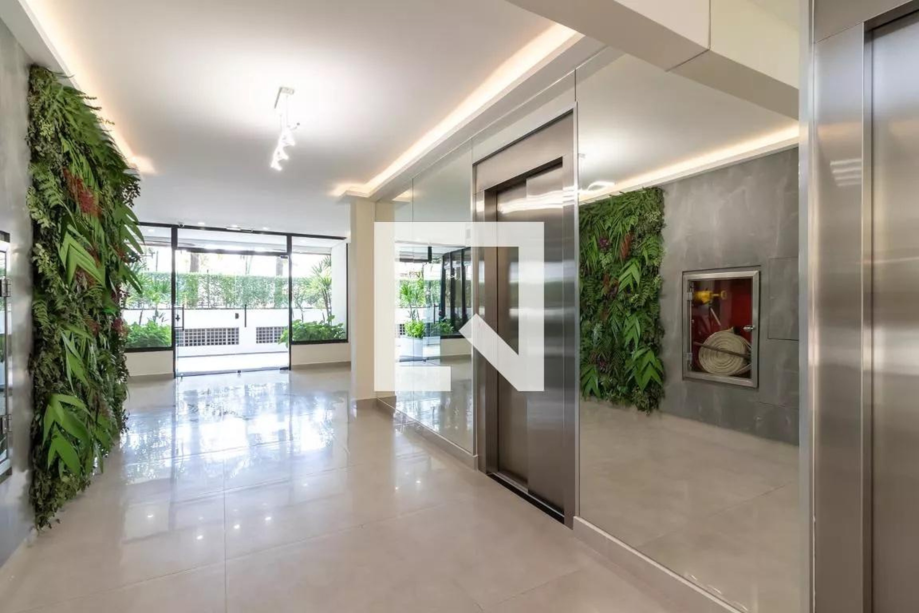 Hall - Portal São Bento