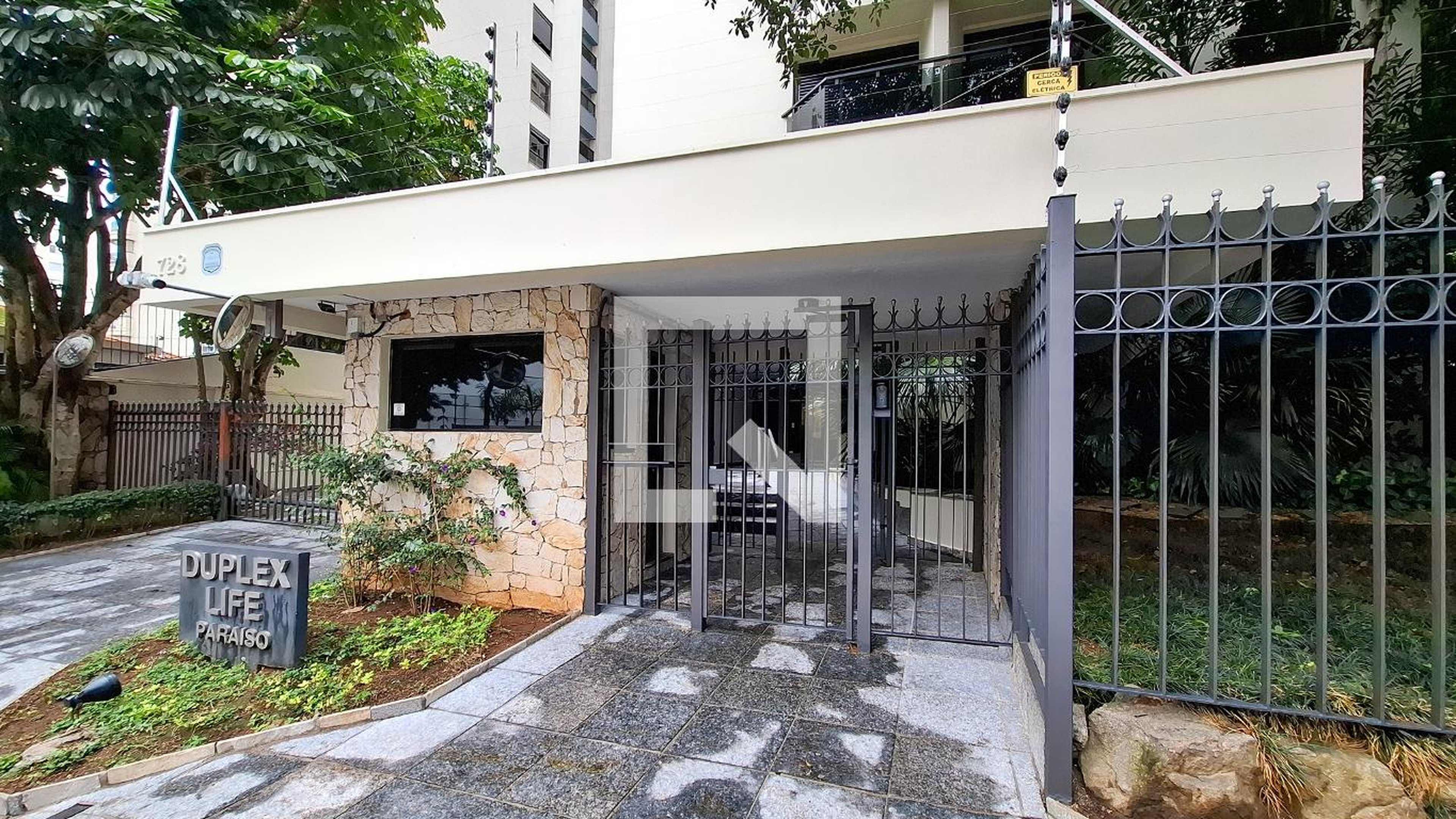 Fachada do Prédio Condomínio Duplex Life Paraíso