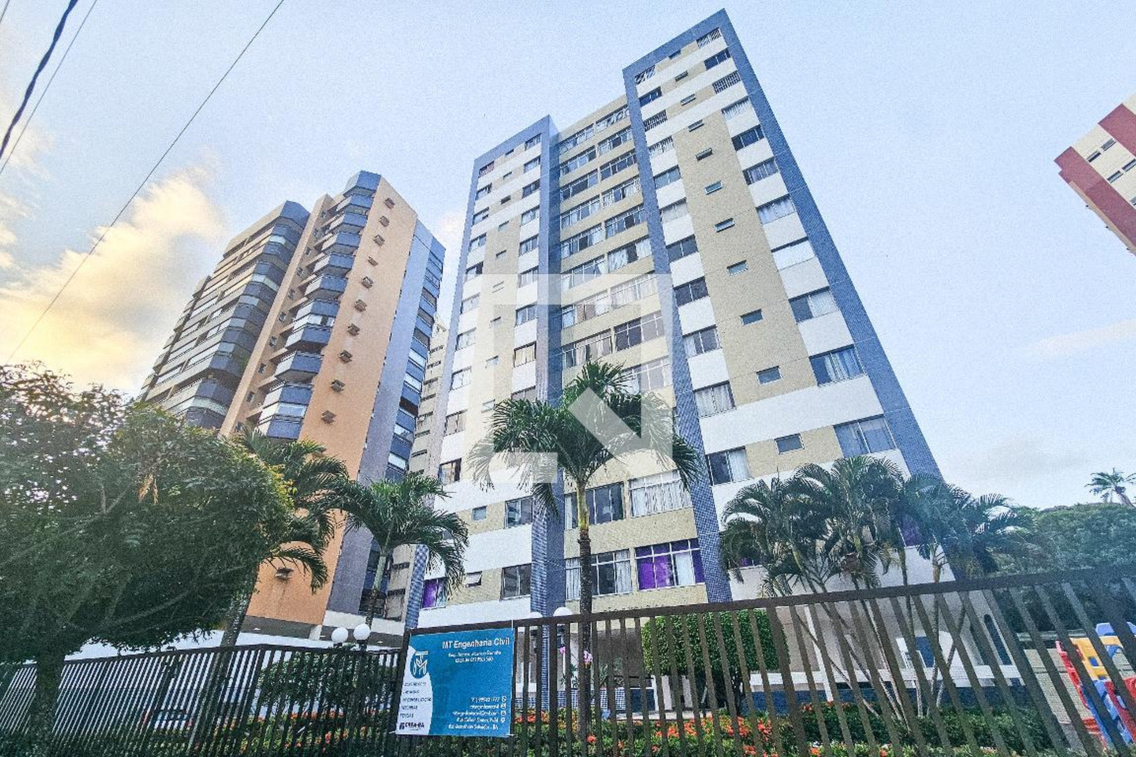 Fachada Condomínio em Rua Doutor Antônio Monteiro, 84