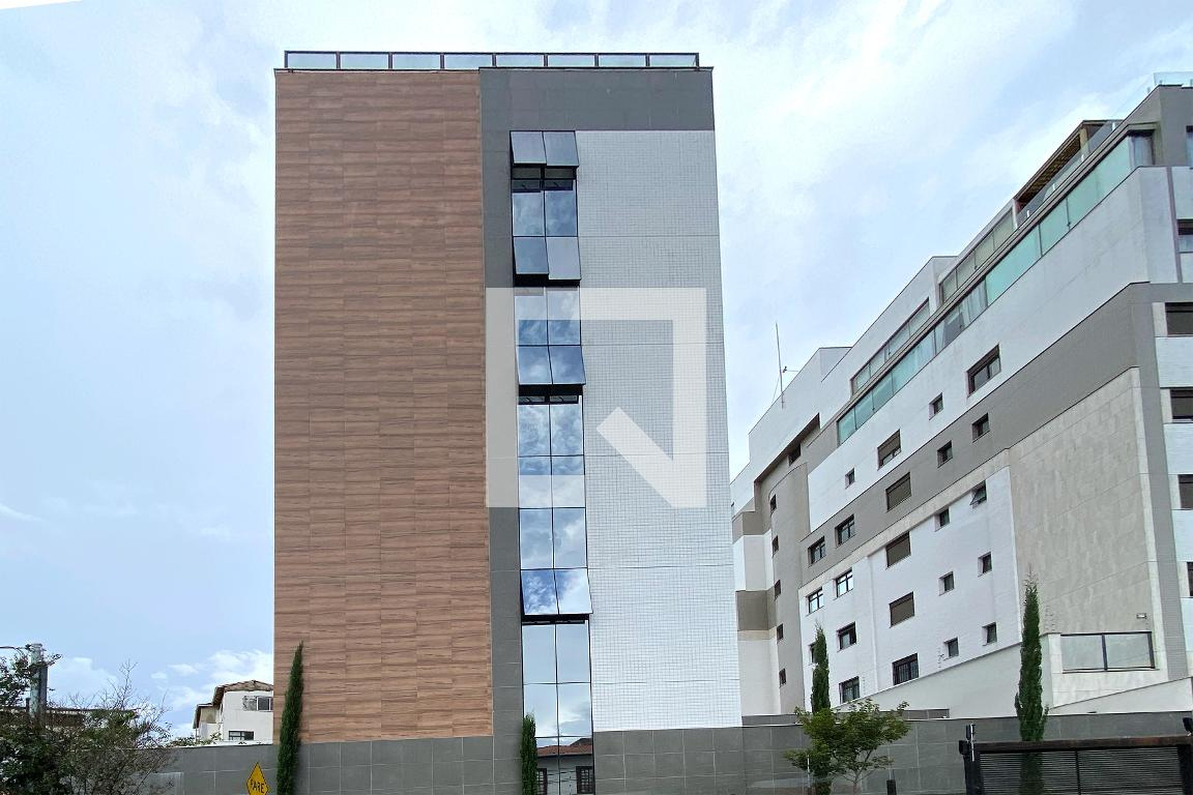 Fachada Condomínio em Rua Aristóteles Caldeira, 87