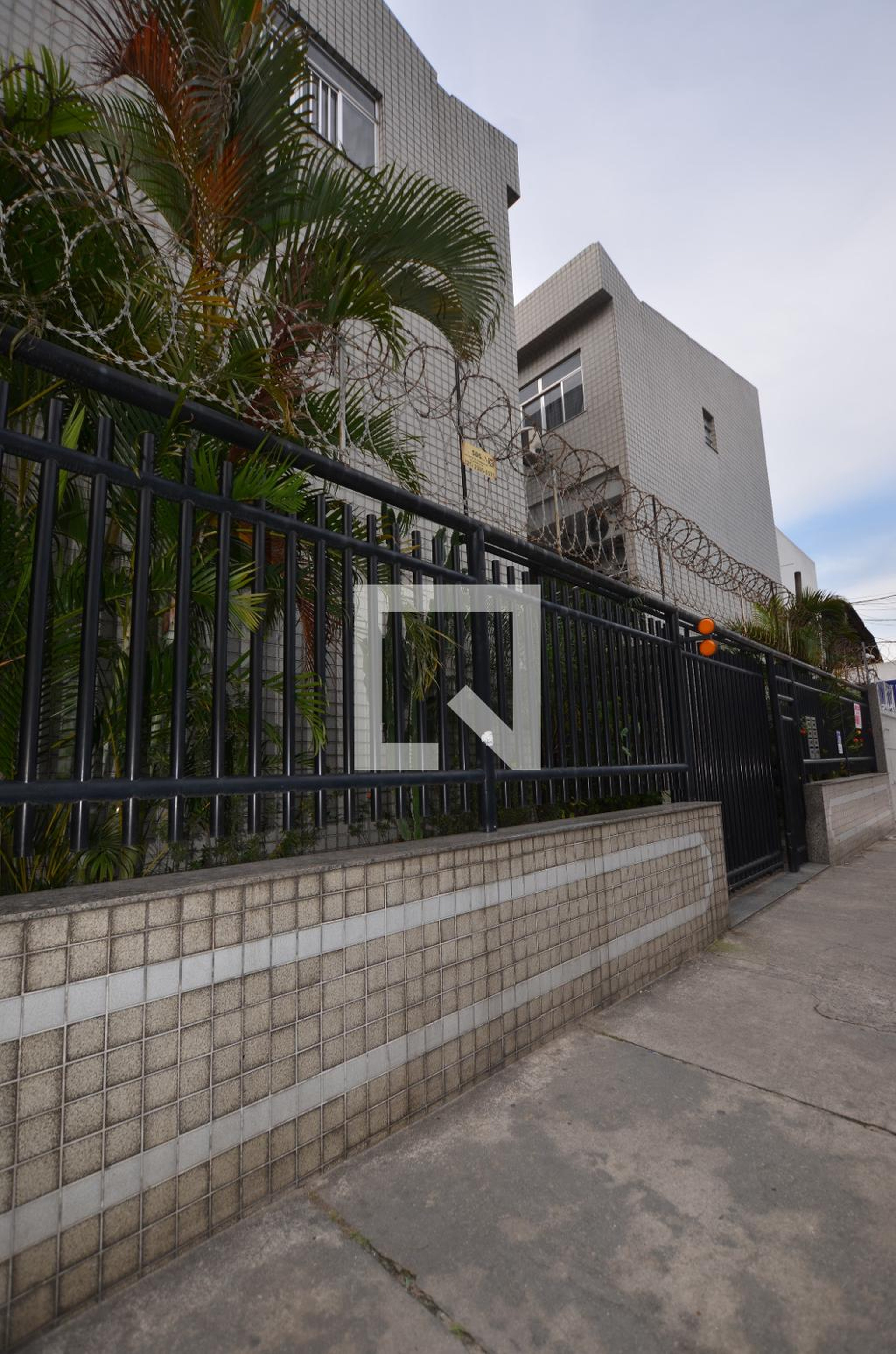 Fachada do Prédio Condomínio em Rua Teixeira Ribeiro, 31