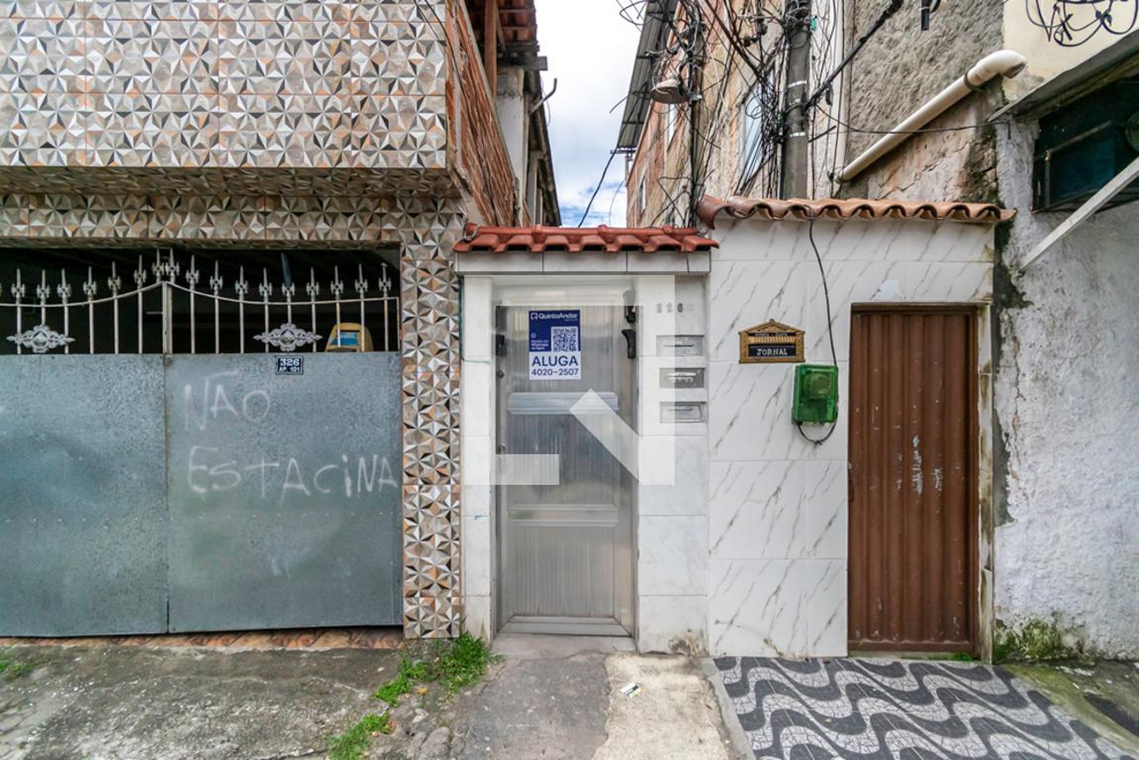 Fachada Condomínio em Rua João Santana, 326