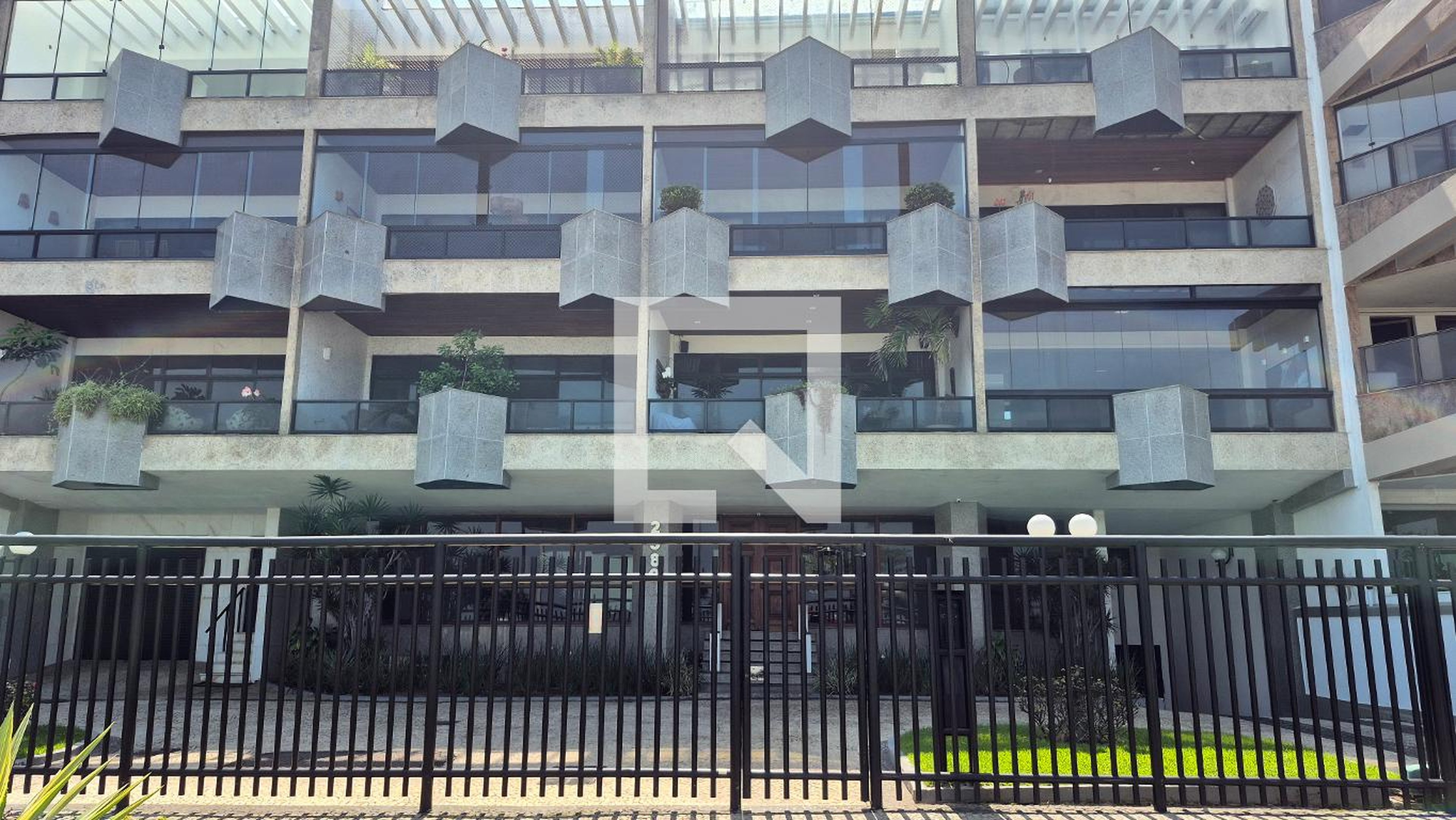 Fachada Condomínio Del Rey