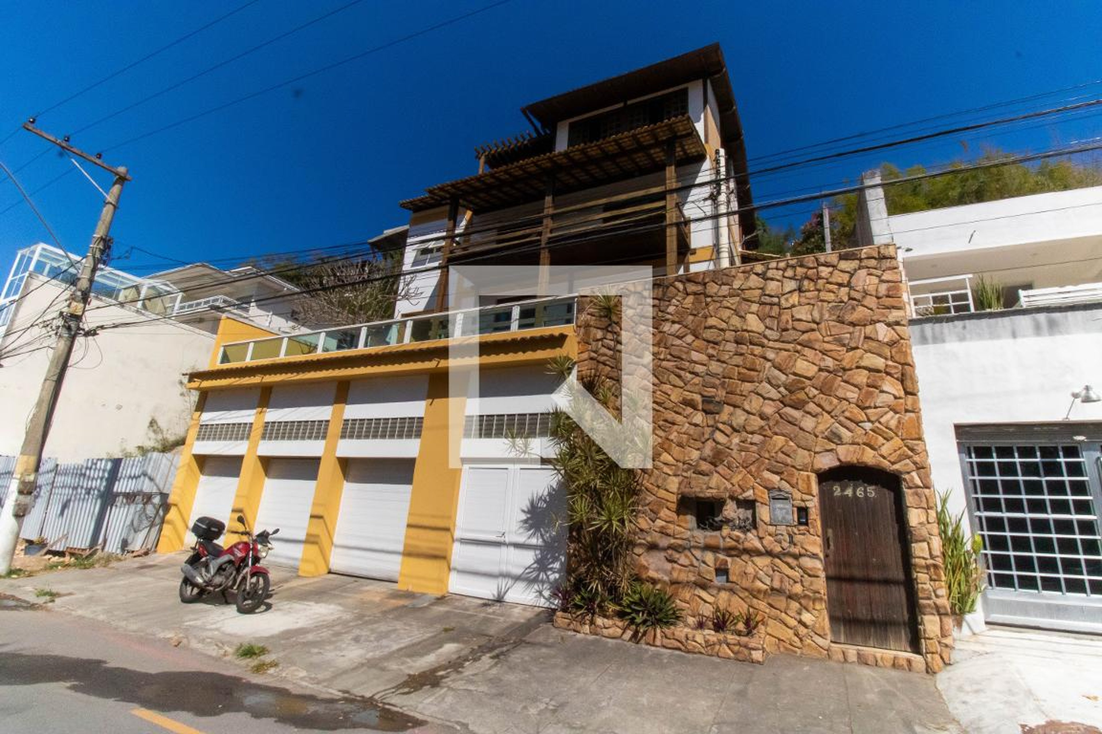 Fachada Condomínio em Avenida Almirante Tamandaré, 2465