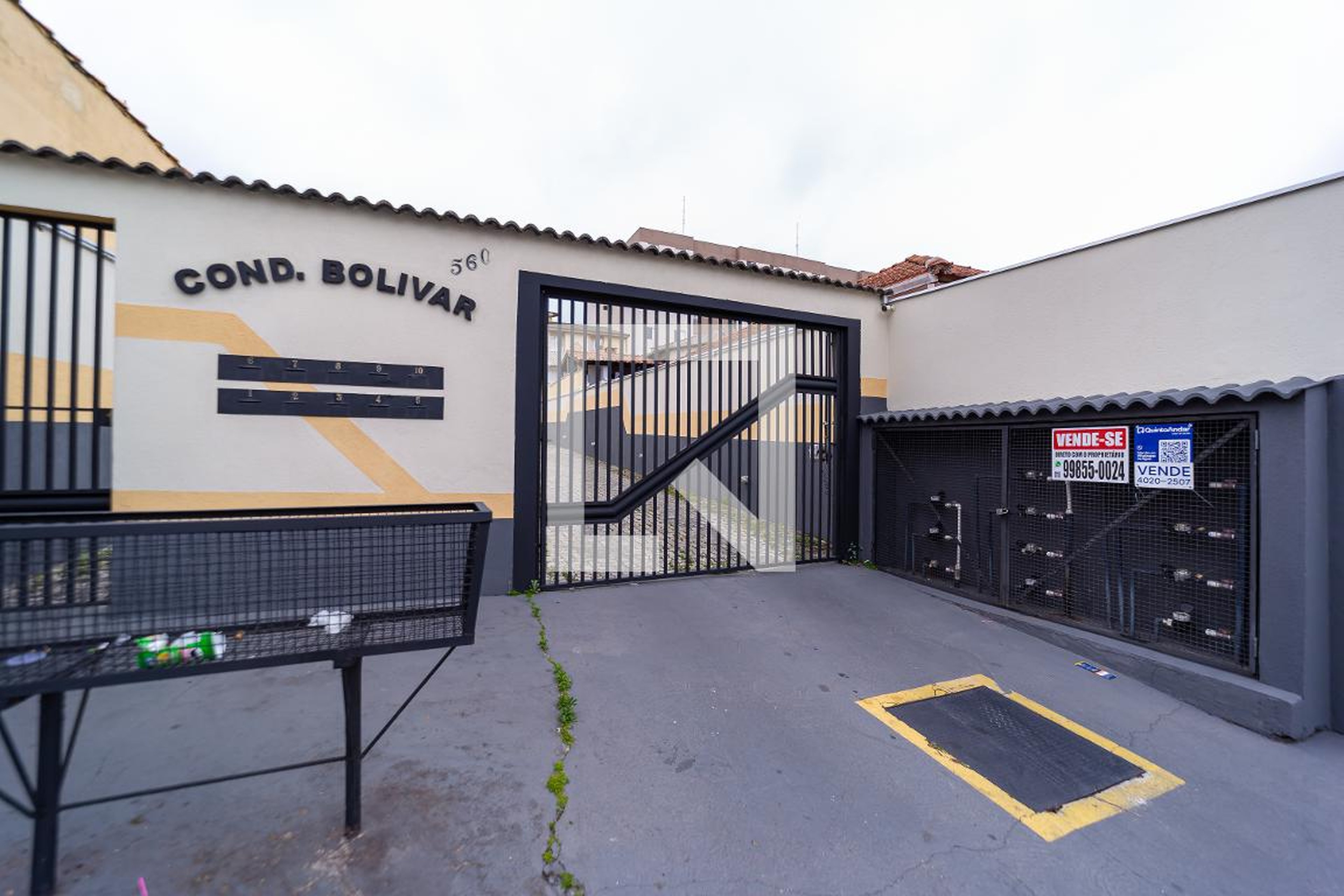 Fachada Condomínio em Rua Bolívar Ribeiro Boaventura, 560