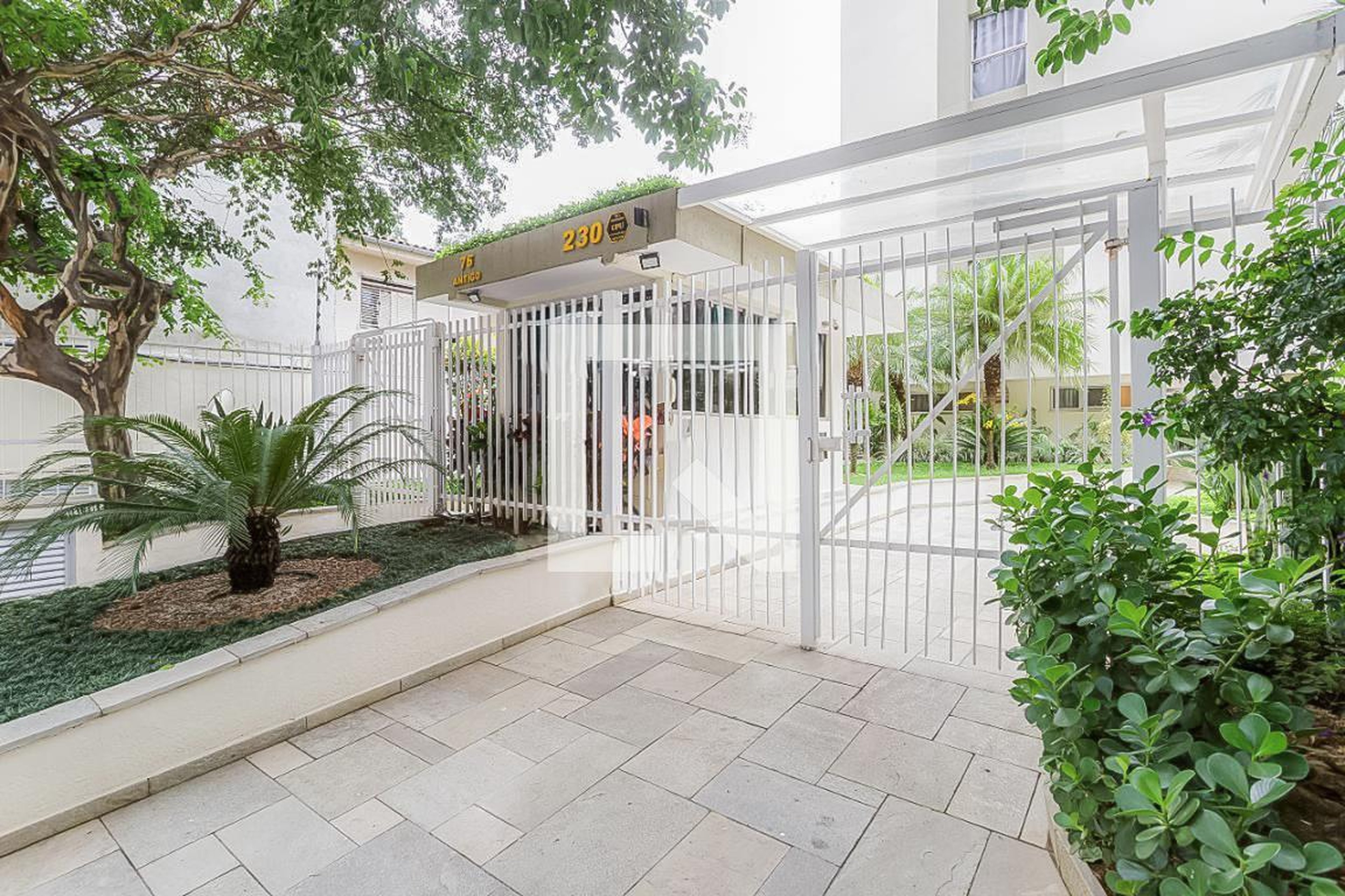 Fachada Condomínio Adriana Margarida Prestes Maia Fernandes