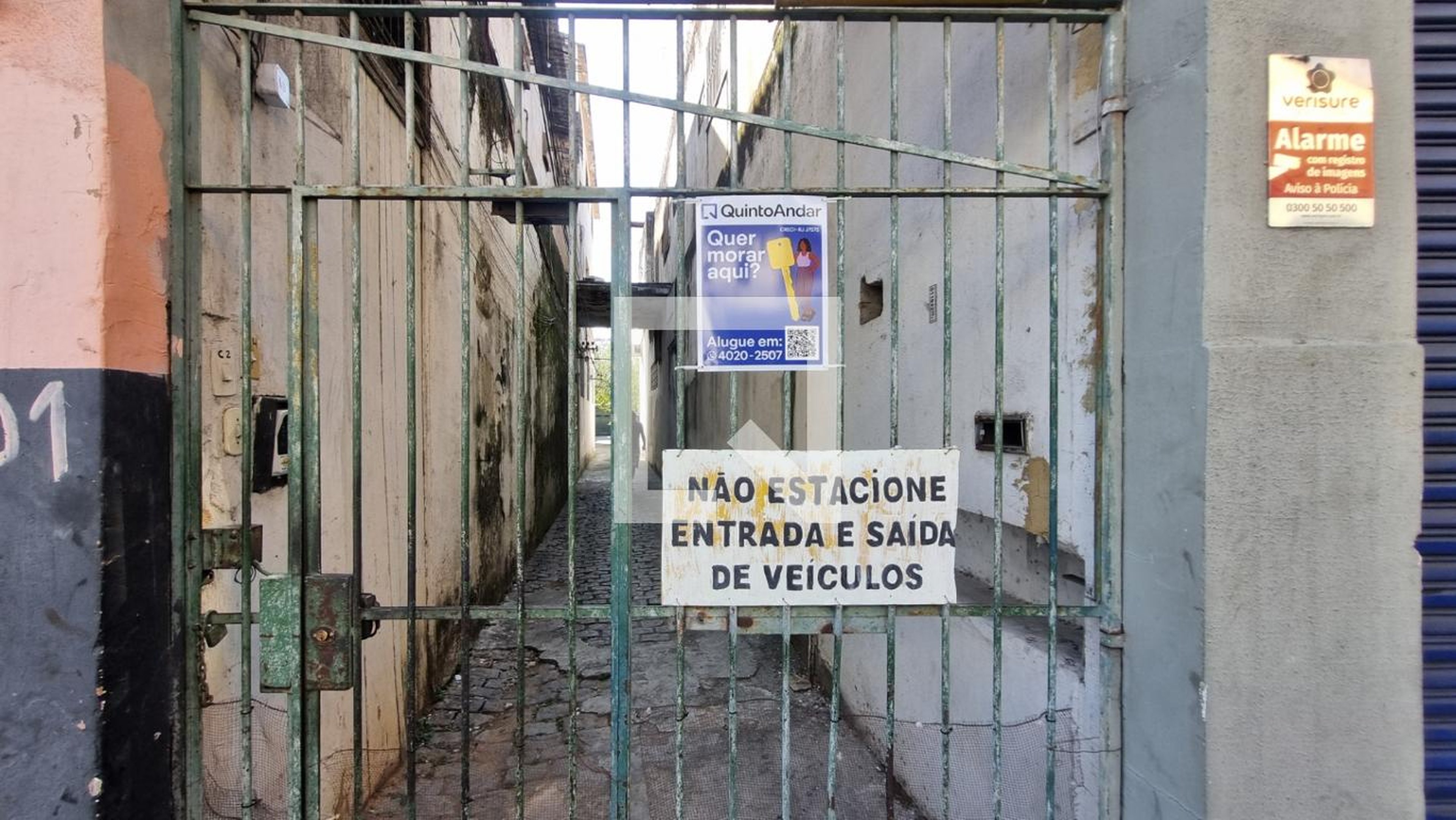 Fachada Condomínio em Rua Barão do Bom Retiro, 107