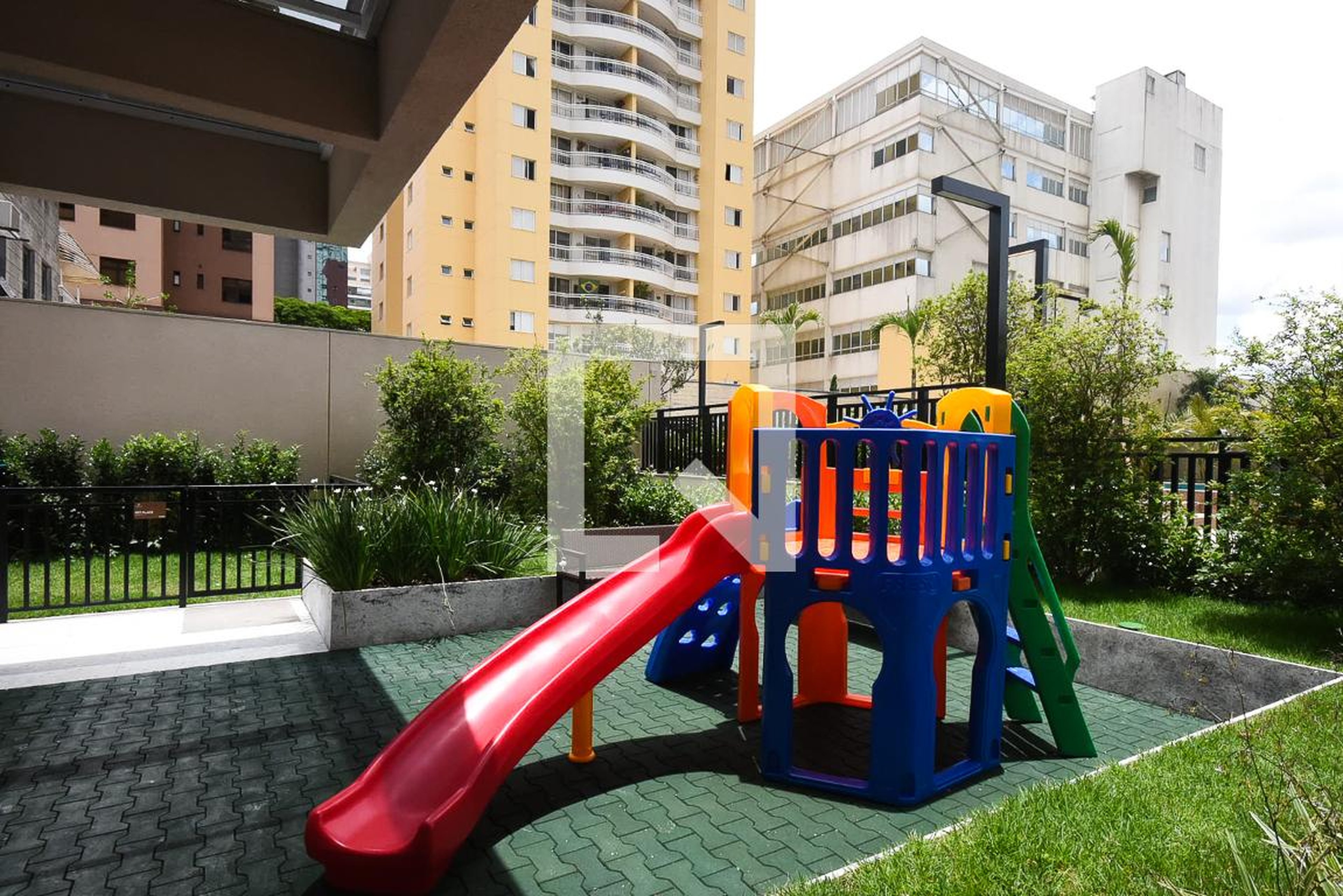 Playground - Green Guedala