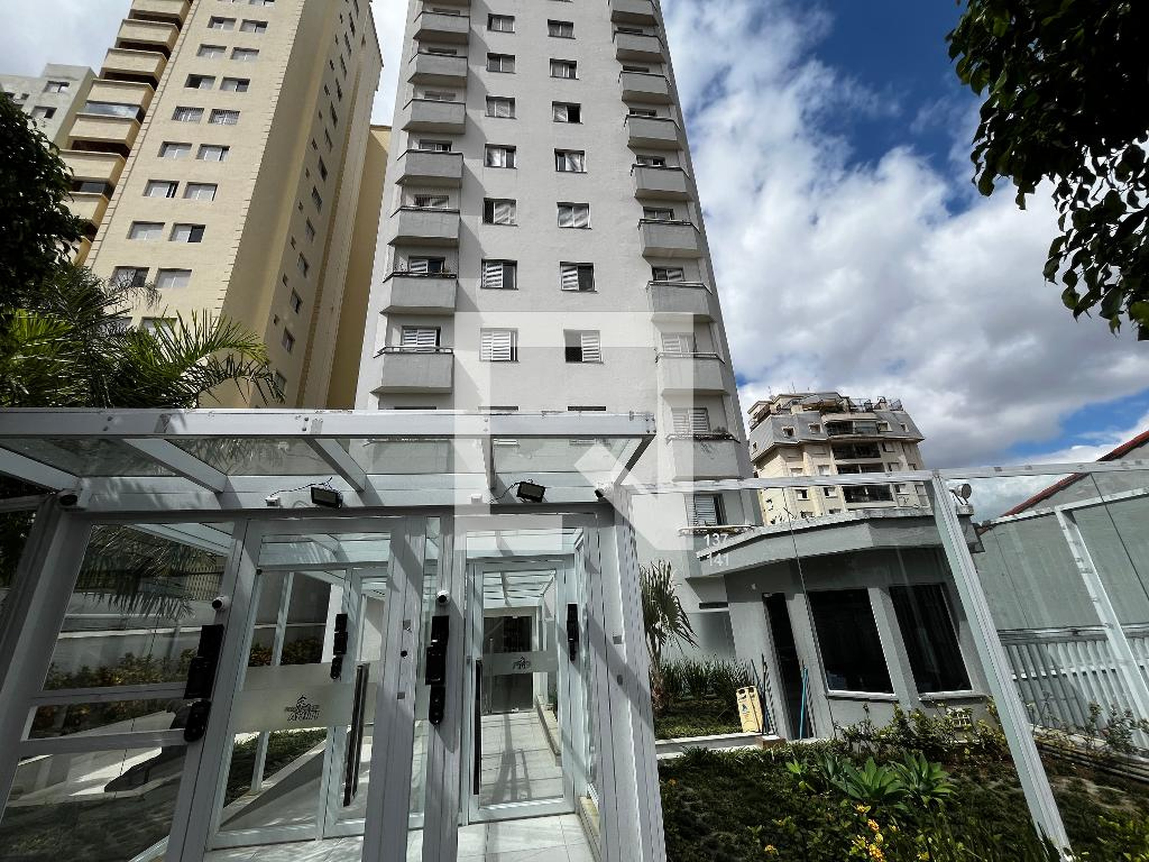 Fachada Condomínio em Rua Alfredo Zunkeller, 137