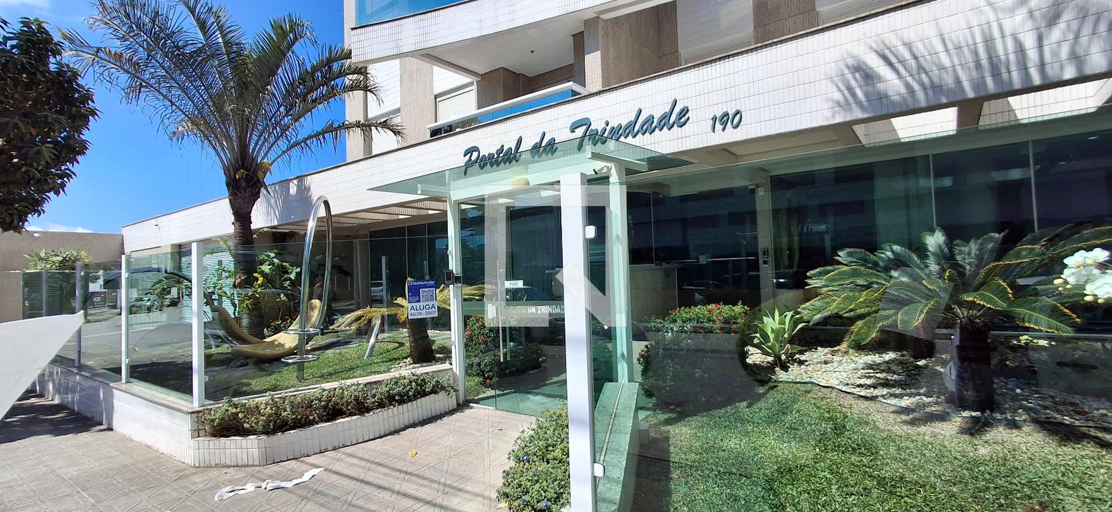 Fachada Condomínio em Avenida Governador Irineu Bornhausen, 190