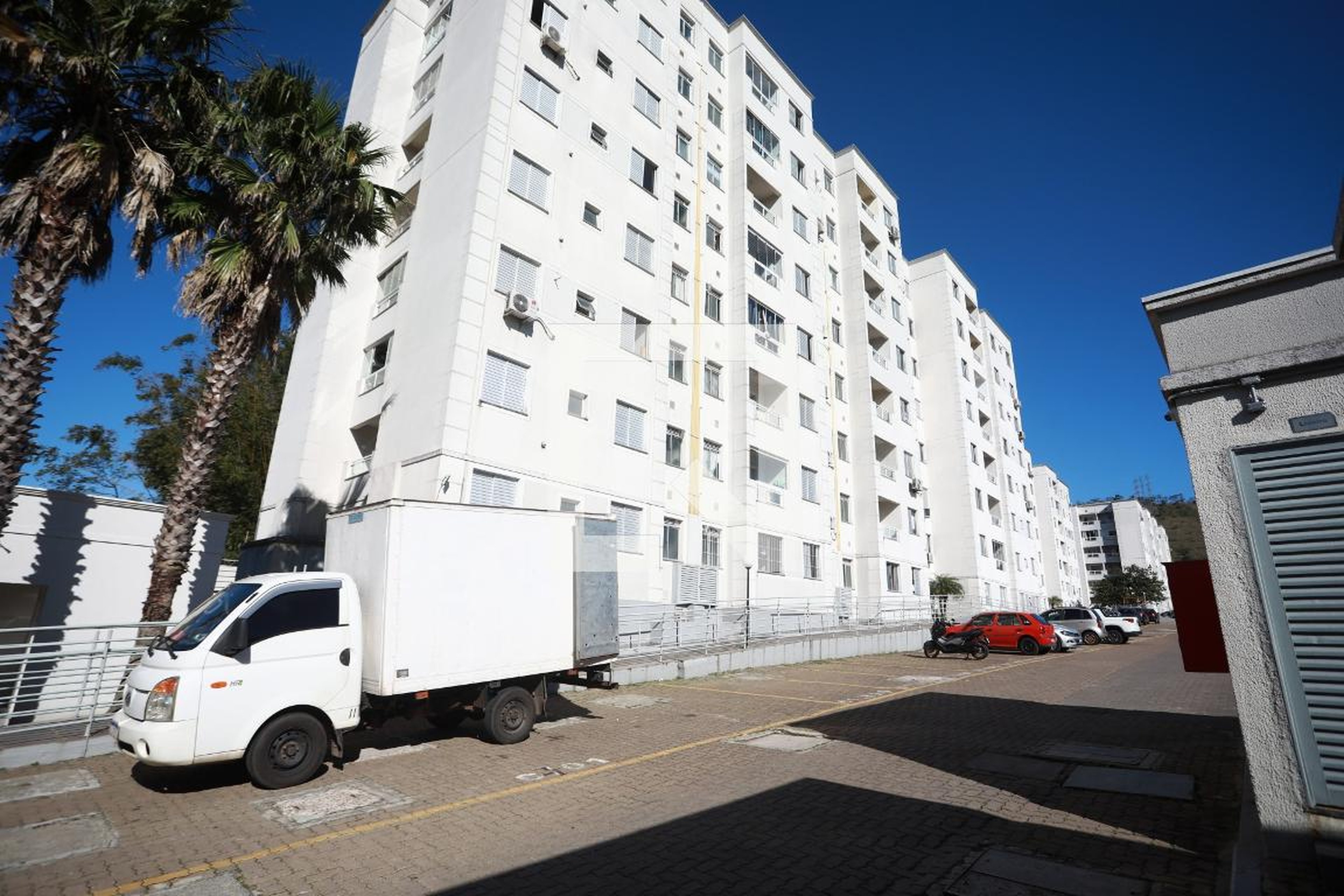 Fachada do Prédio Condomínio Porto Valência