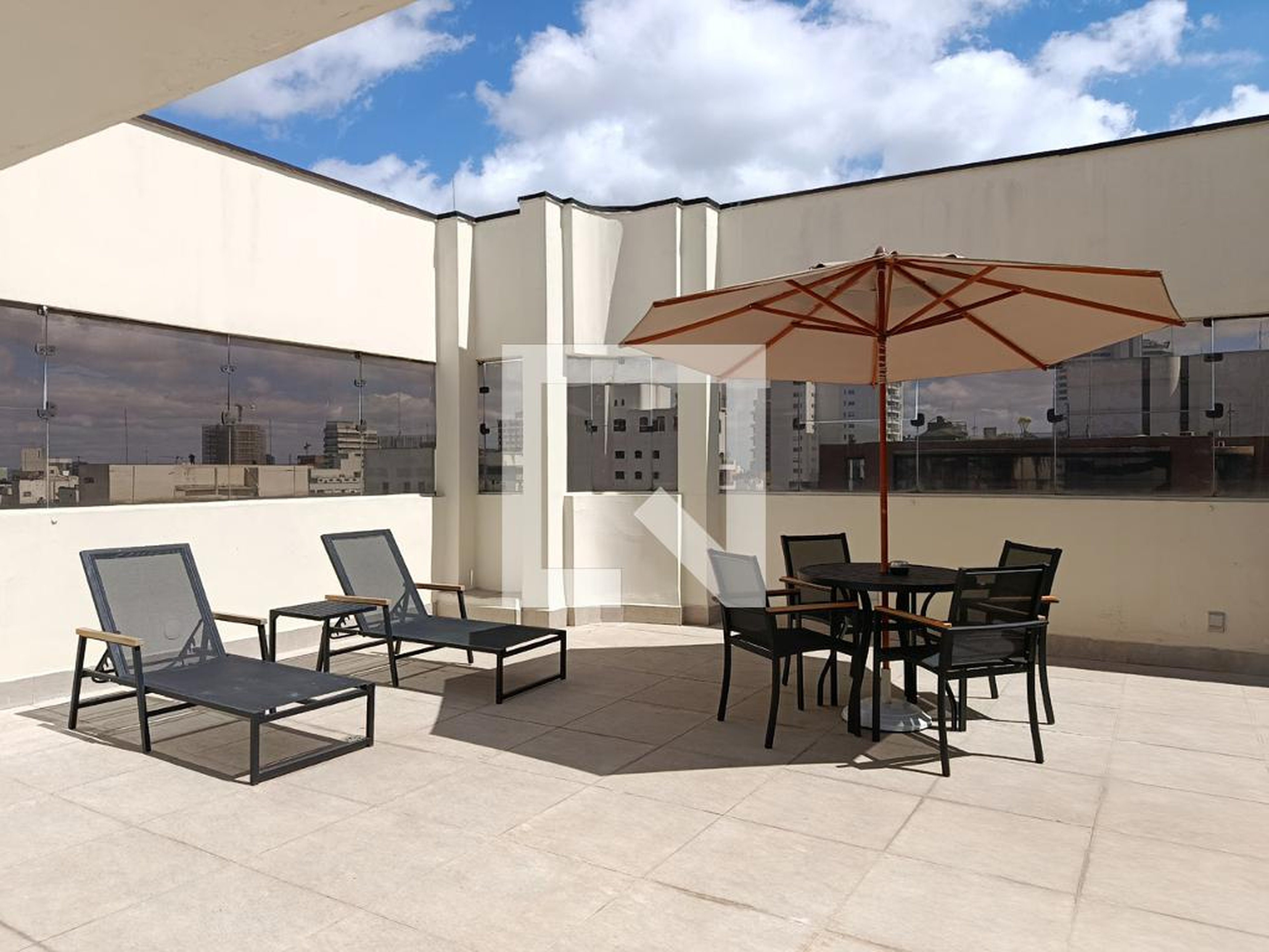 Piscina - Edifício Manhattan Residence Service